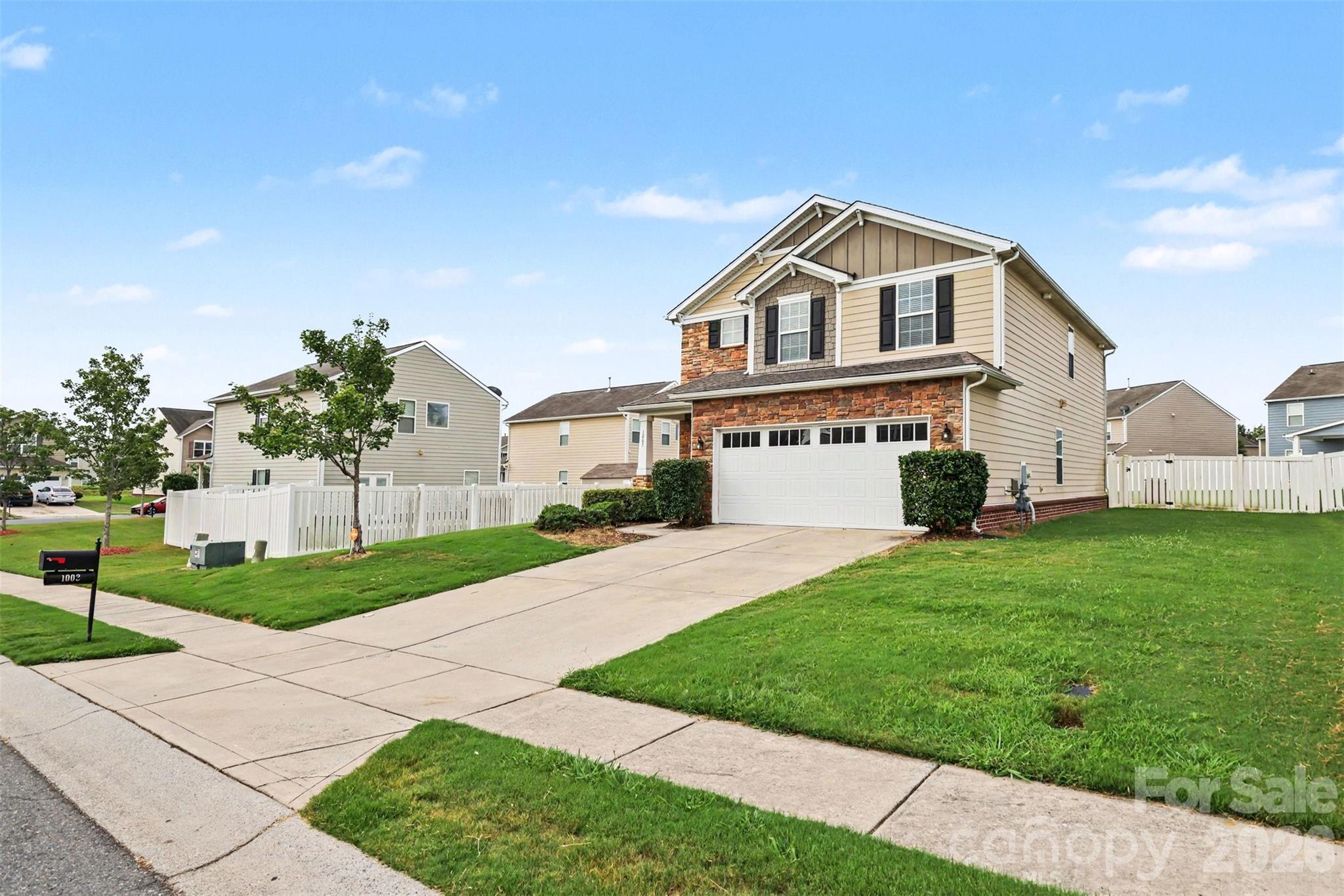 1003 Garden Web Road Property Photo 3