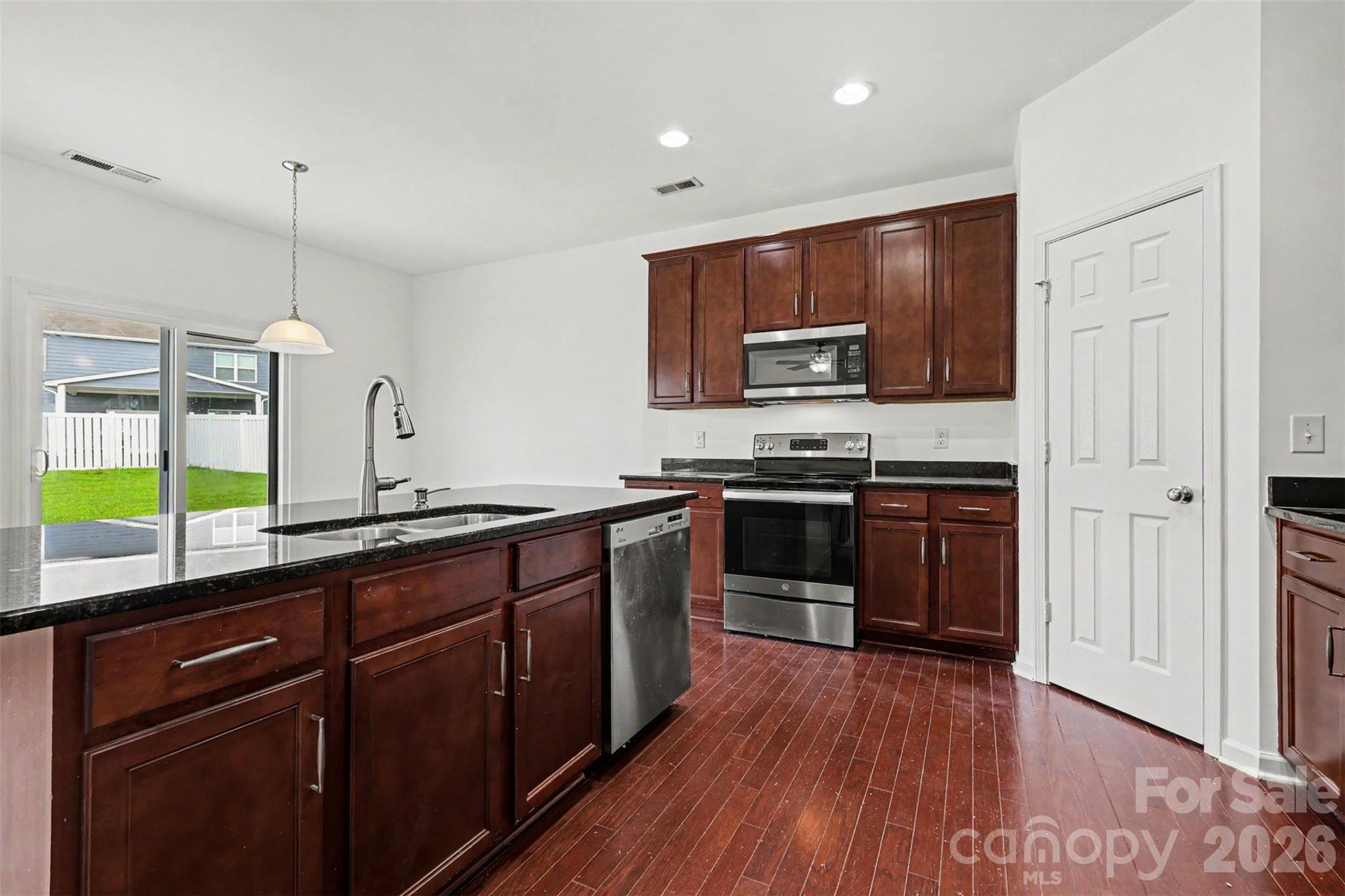 1003 Garden Web Road Property Photo 8