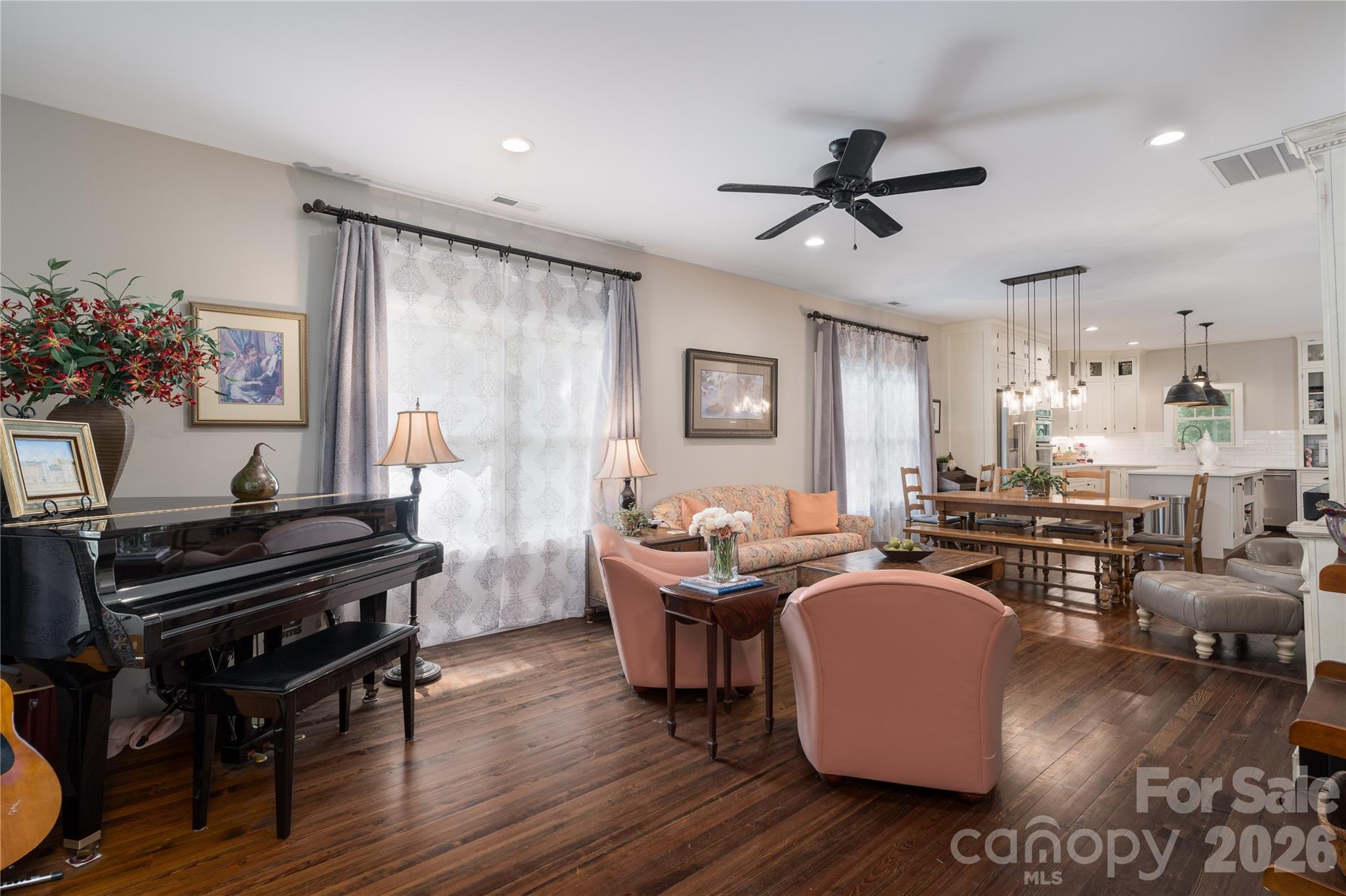 21036 Catawba Avenue Property Photo 10