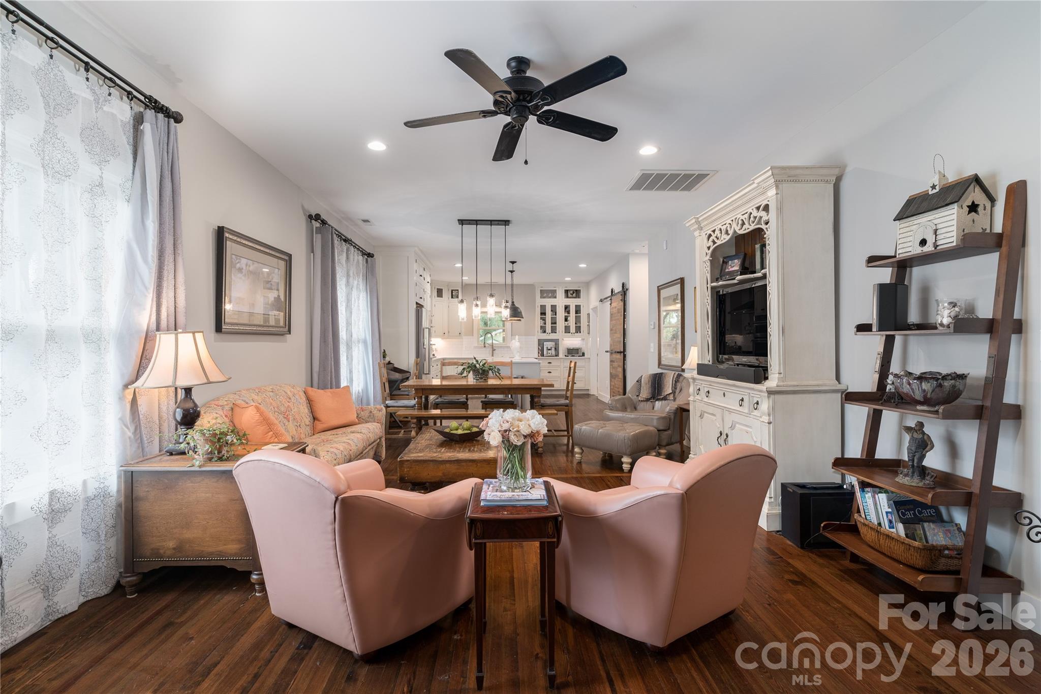21036 Catawba Avenue Property Photo 11