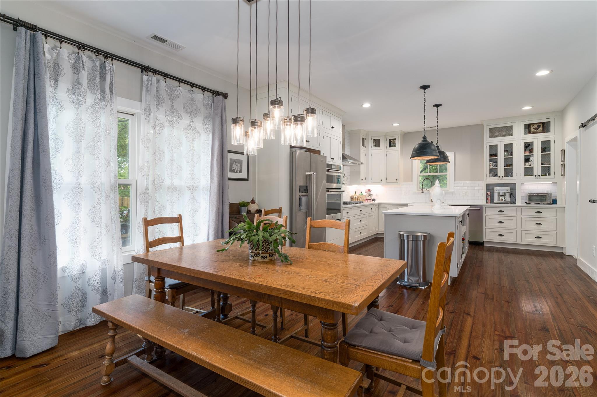 21036 Catawba Avenue Property Photo 12