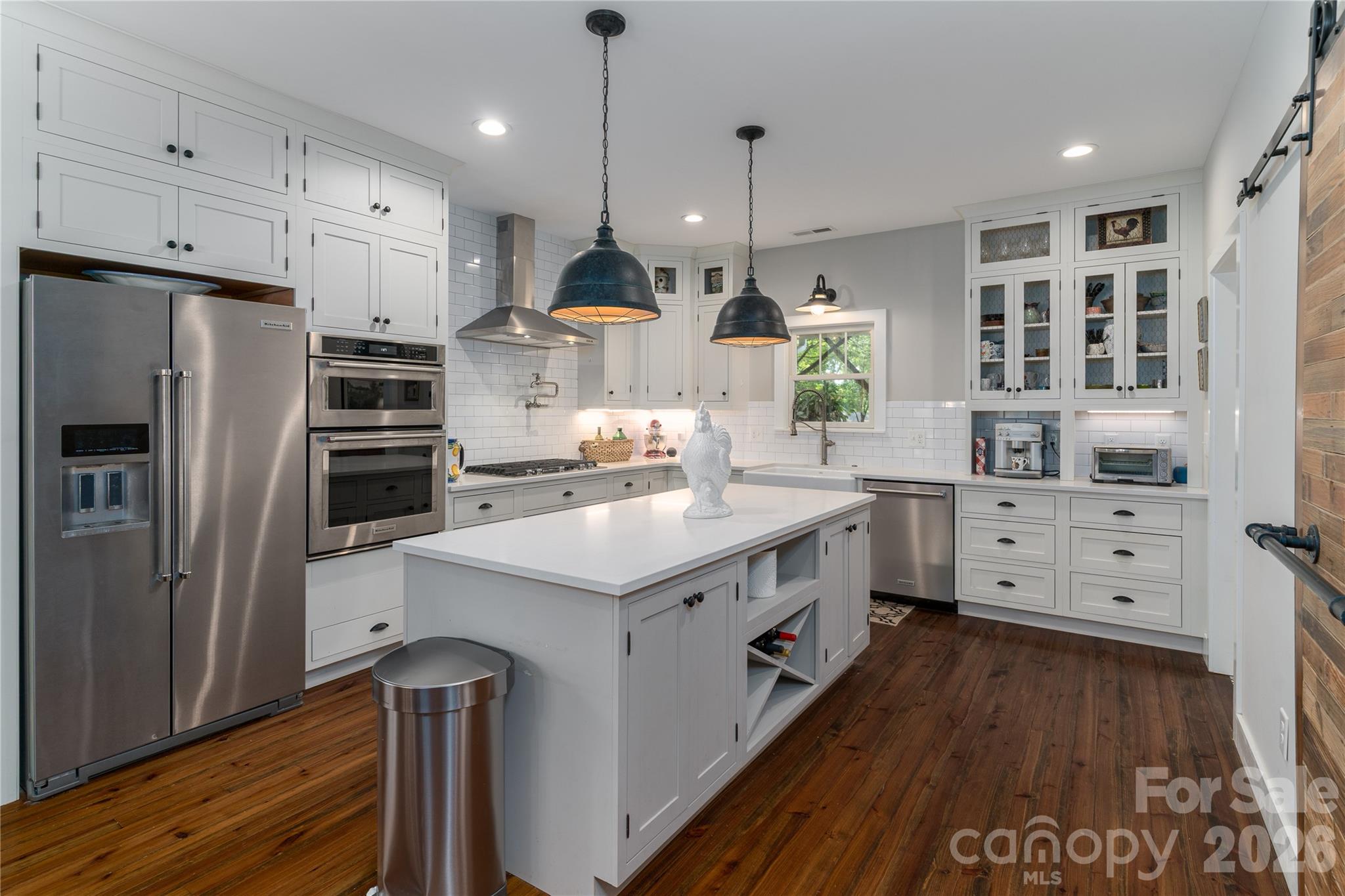 21036 Catawba Avenue Property Photo 13