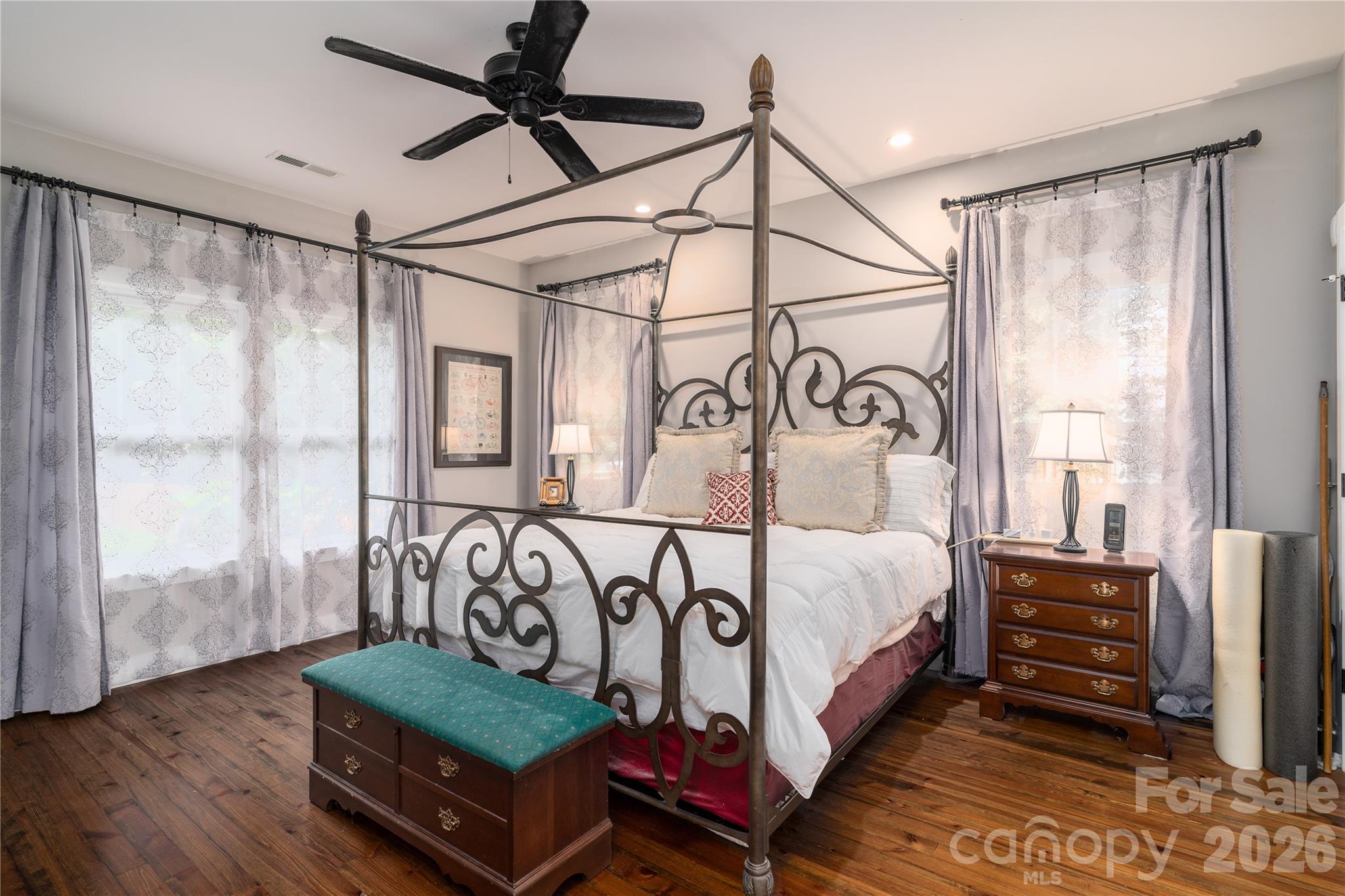 21036 Catawba Avenue Property Photo 23