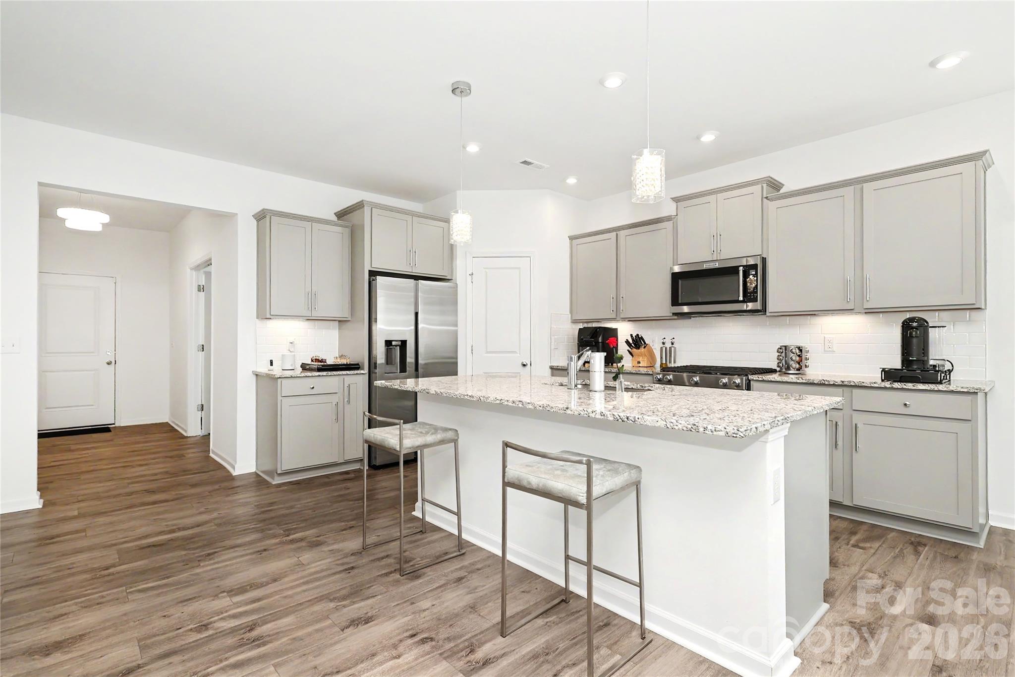 11122 Glasden Road Property Photo 8
