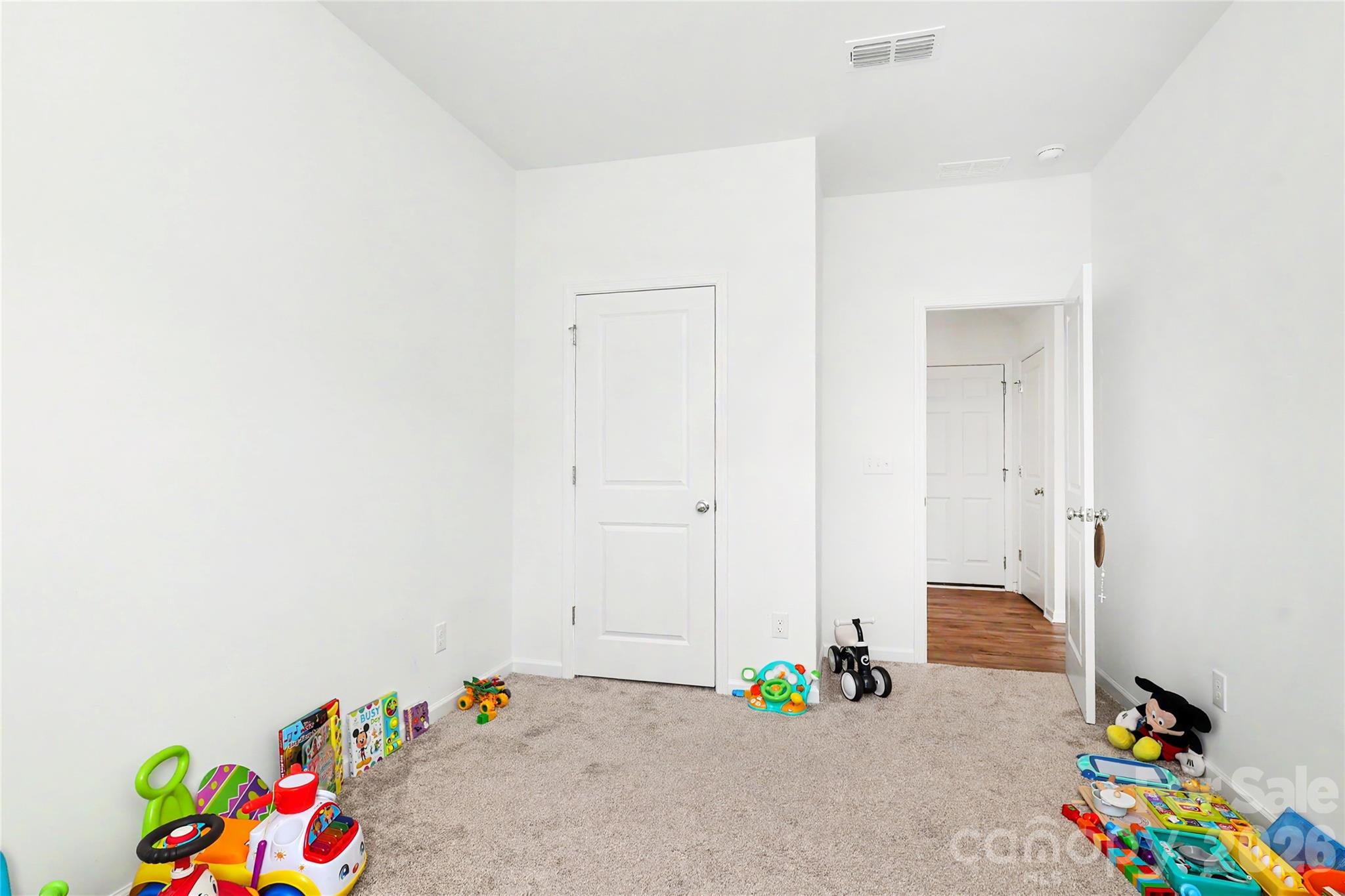 11122 Glasden Road Property Photo 14