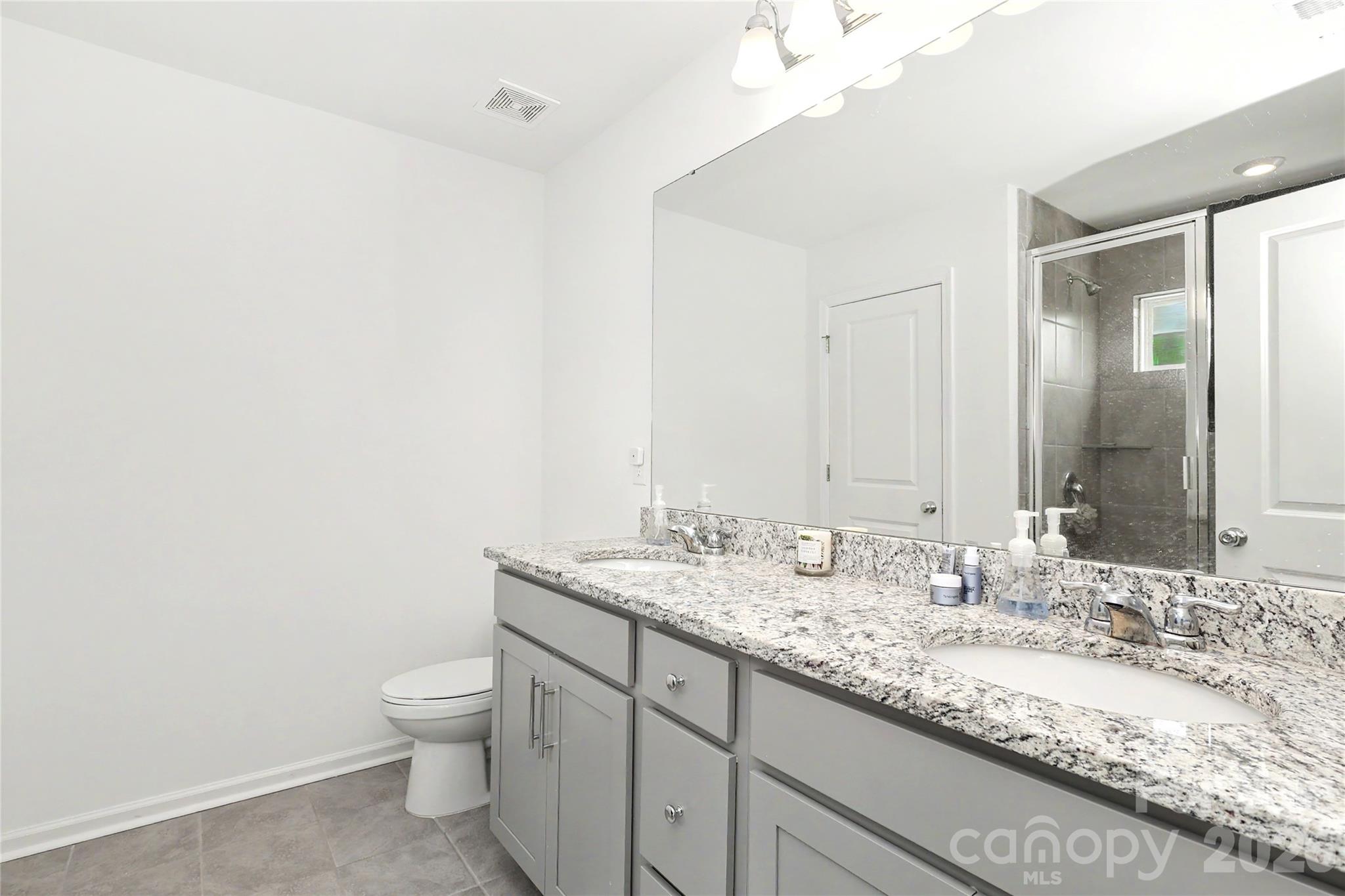 11122 Glasden Road Property Photo 25