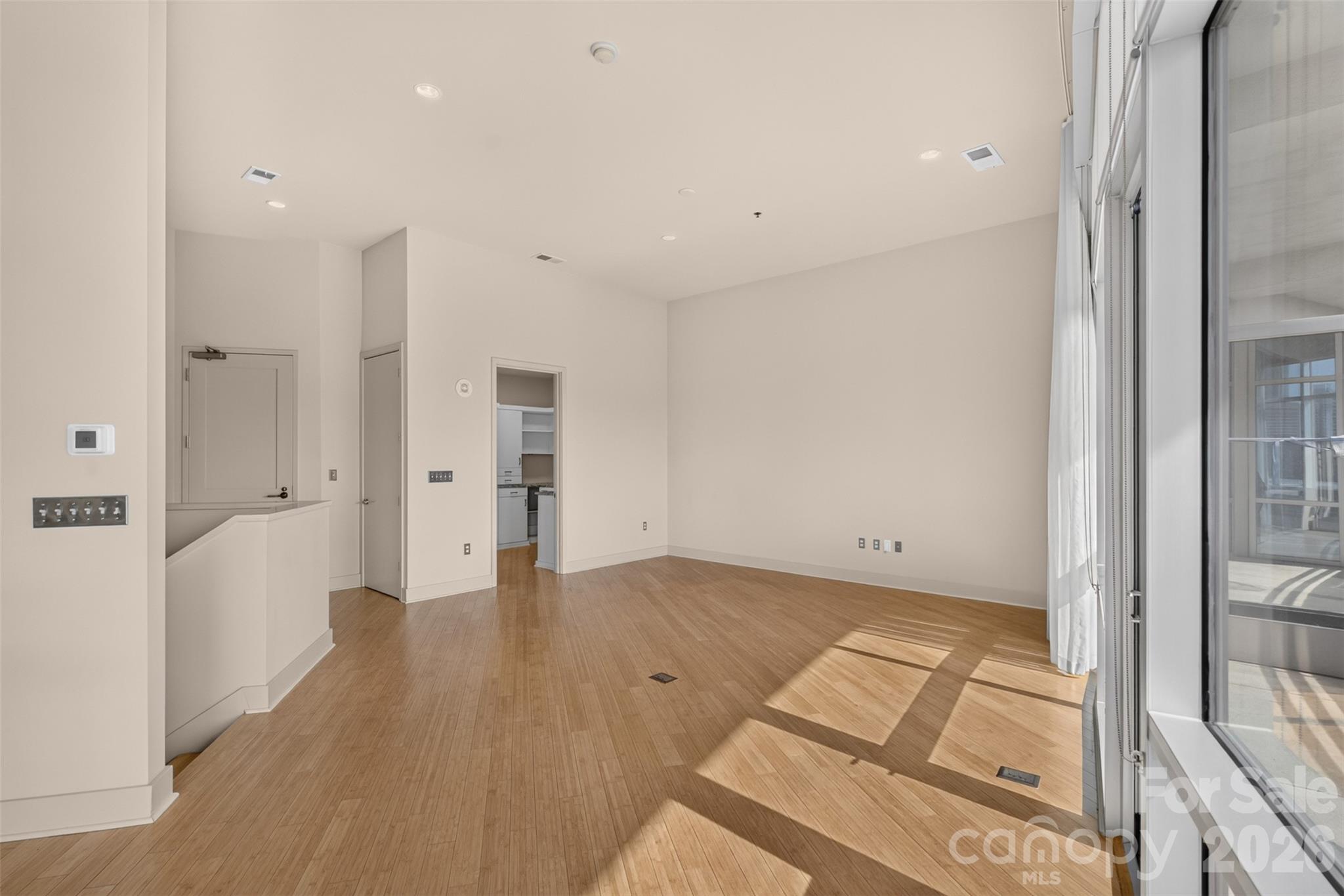 1133 Metropolitan Avenue 617 Property Photo 5