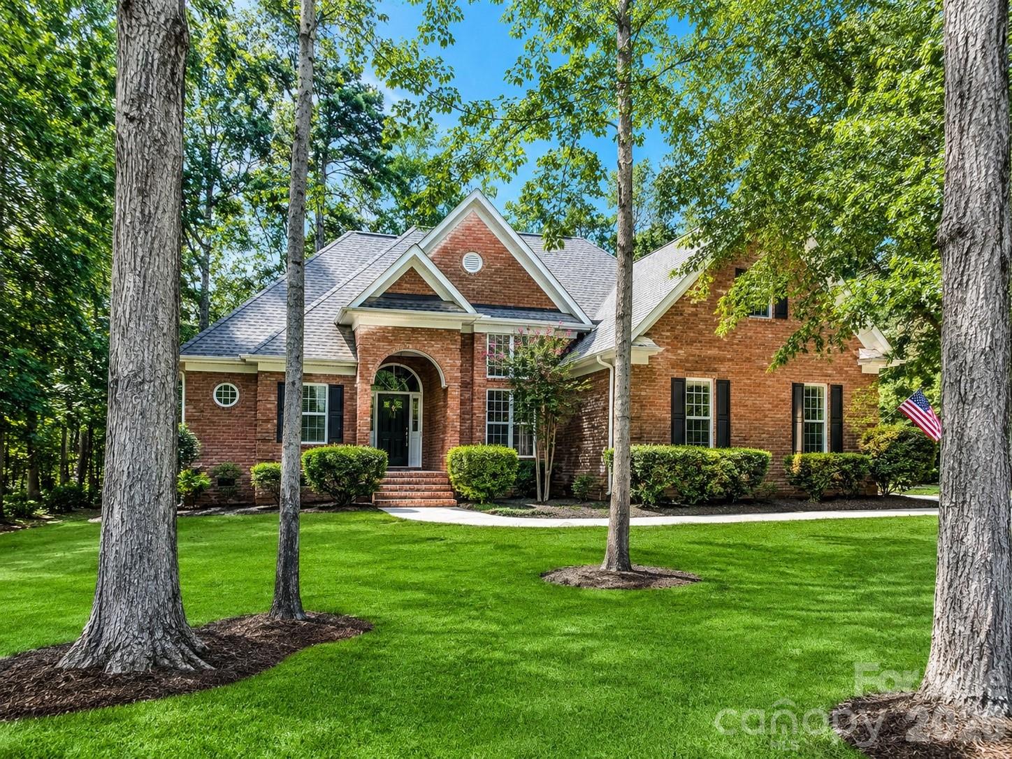 4304 Richland Court Property Photo 1