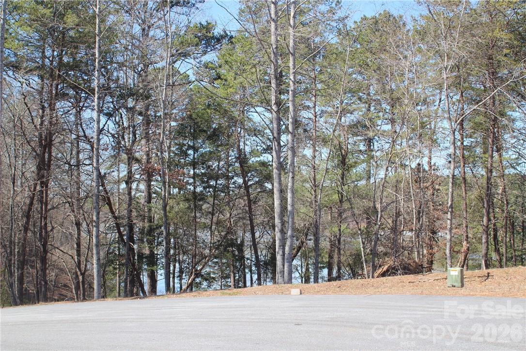 5768 Lake Pointe Drive 15 Property Photo 20