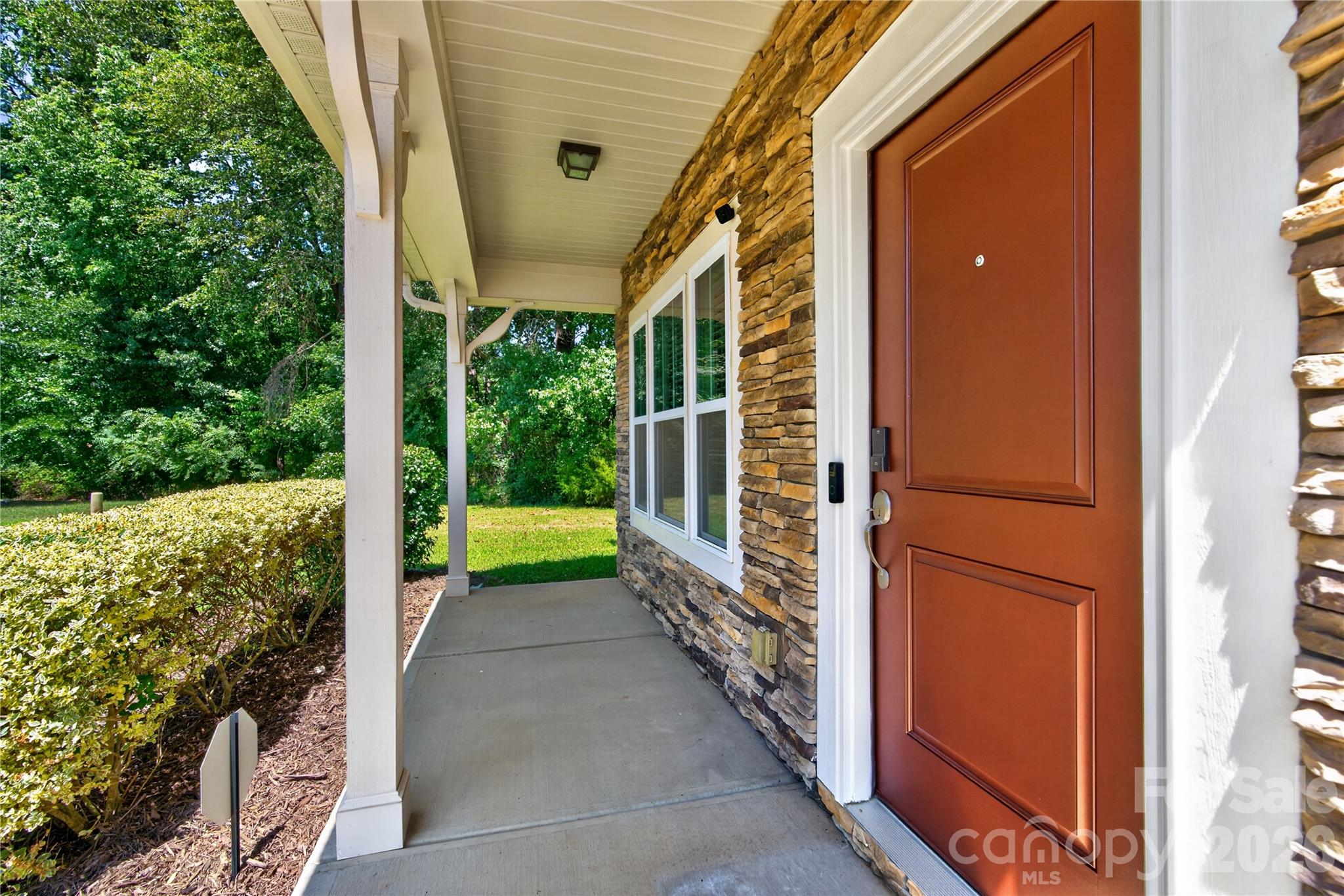 2512 Viburnum Court Property Photo 6
