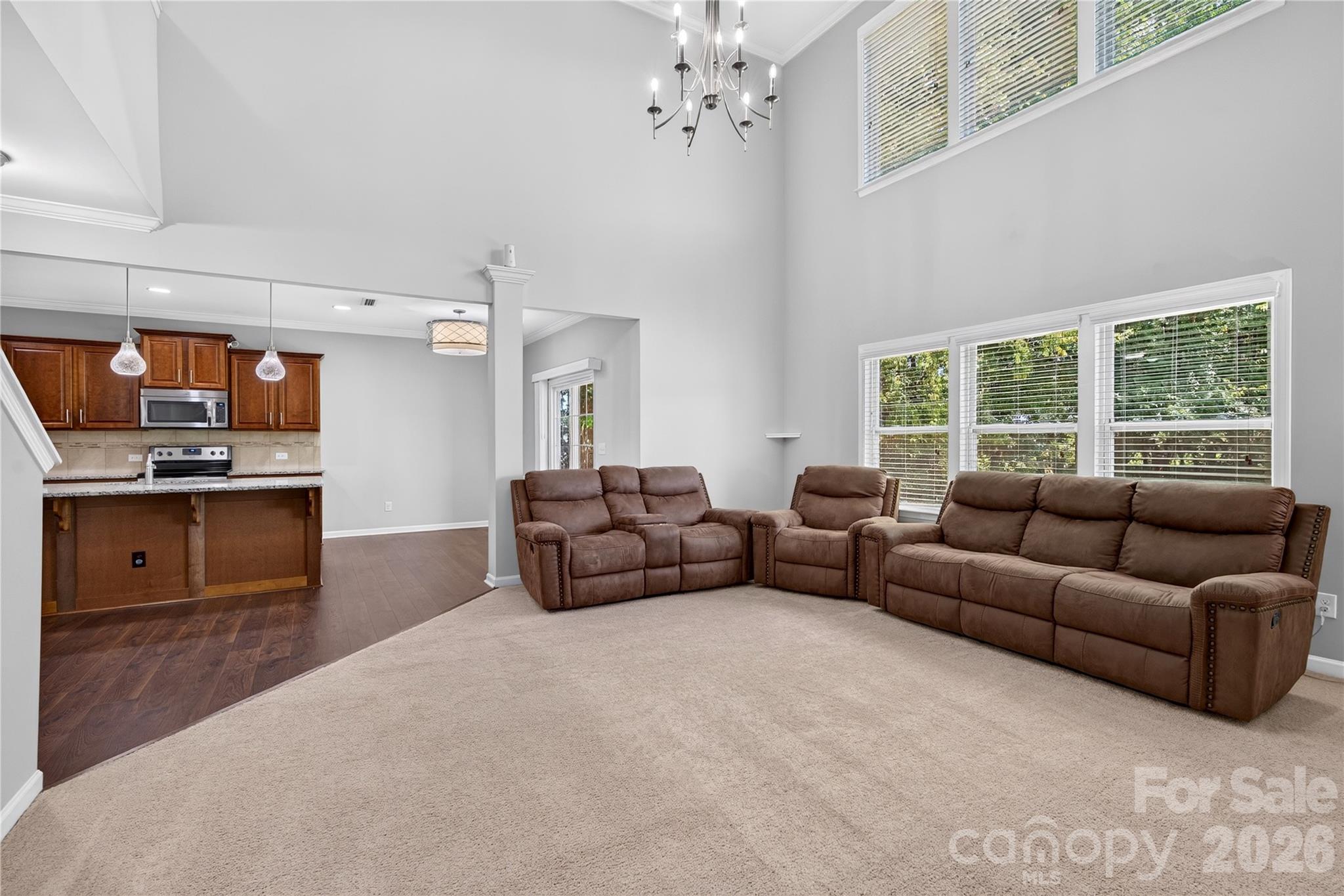 2512 Viburnum Court Property Photo 8