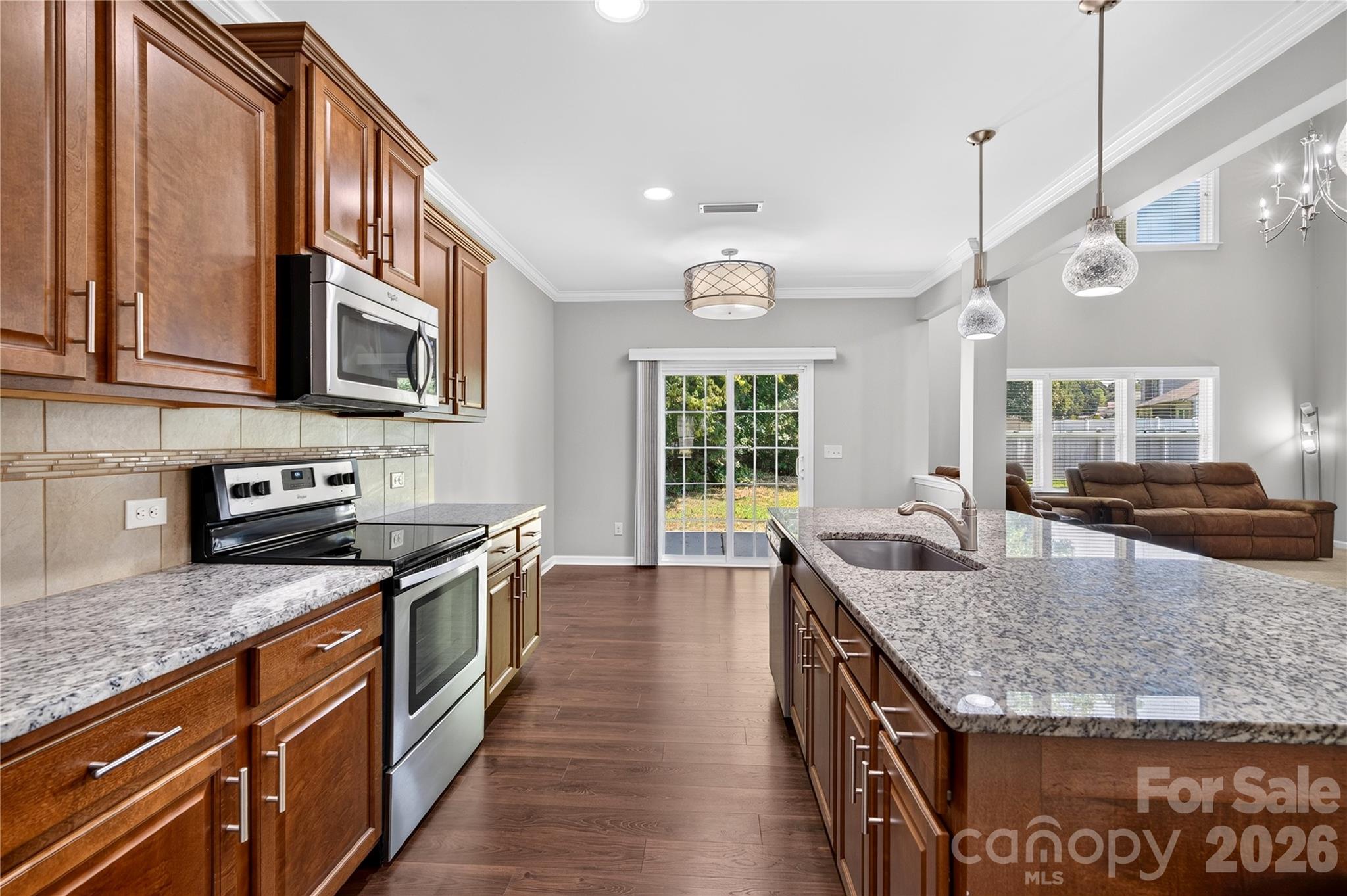 2512 Viburnum Court Property Photo 13