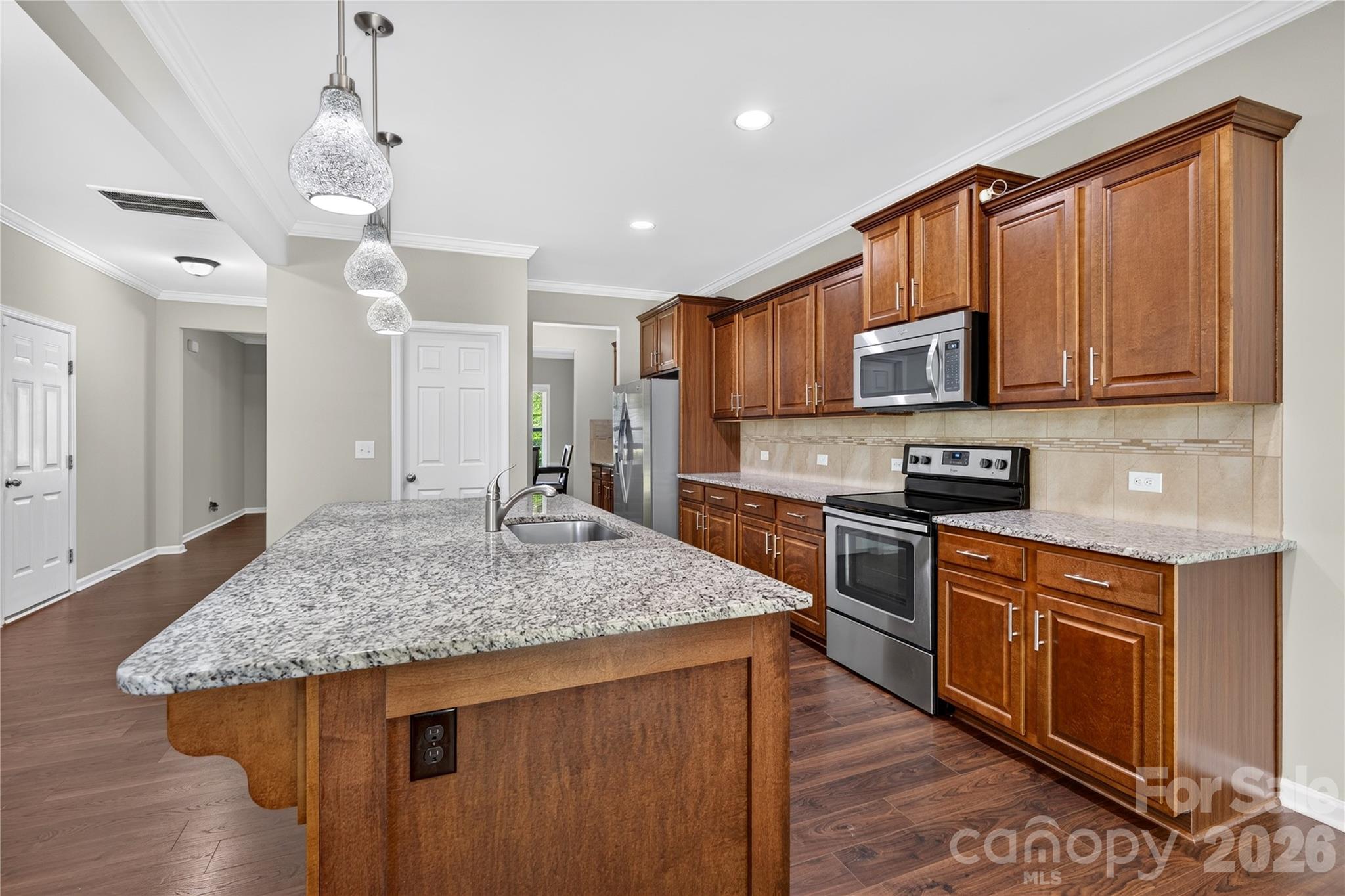2512 Viburnum Court Property Photo 16