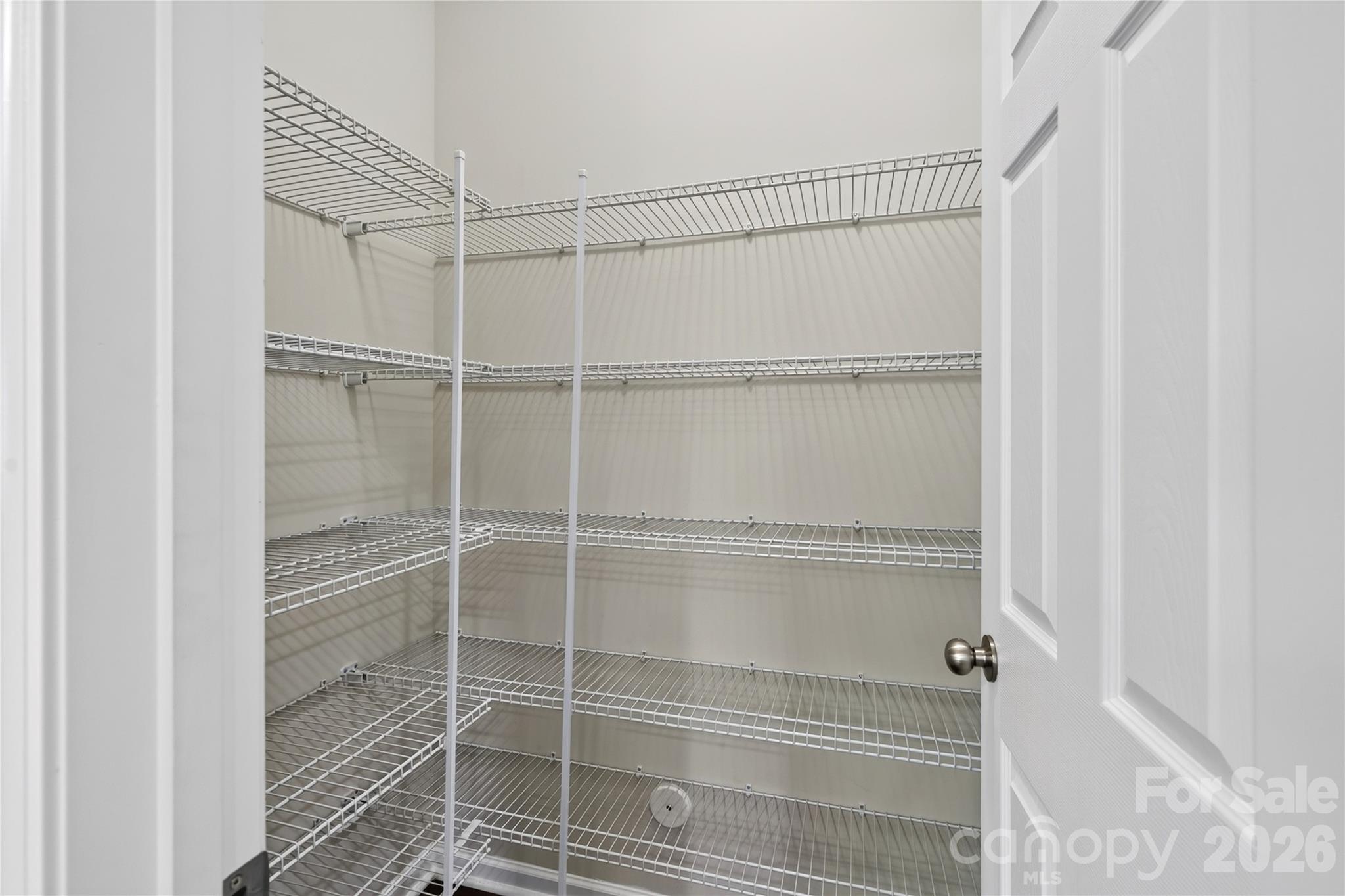 2512 Viburnum Court Property Photo 18