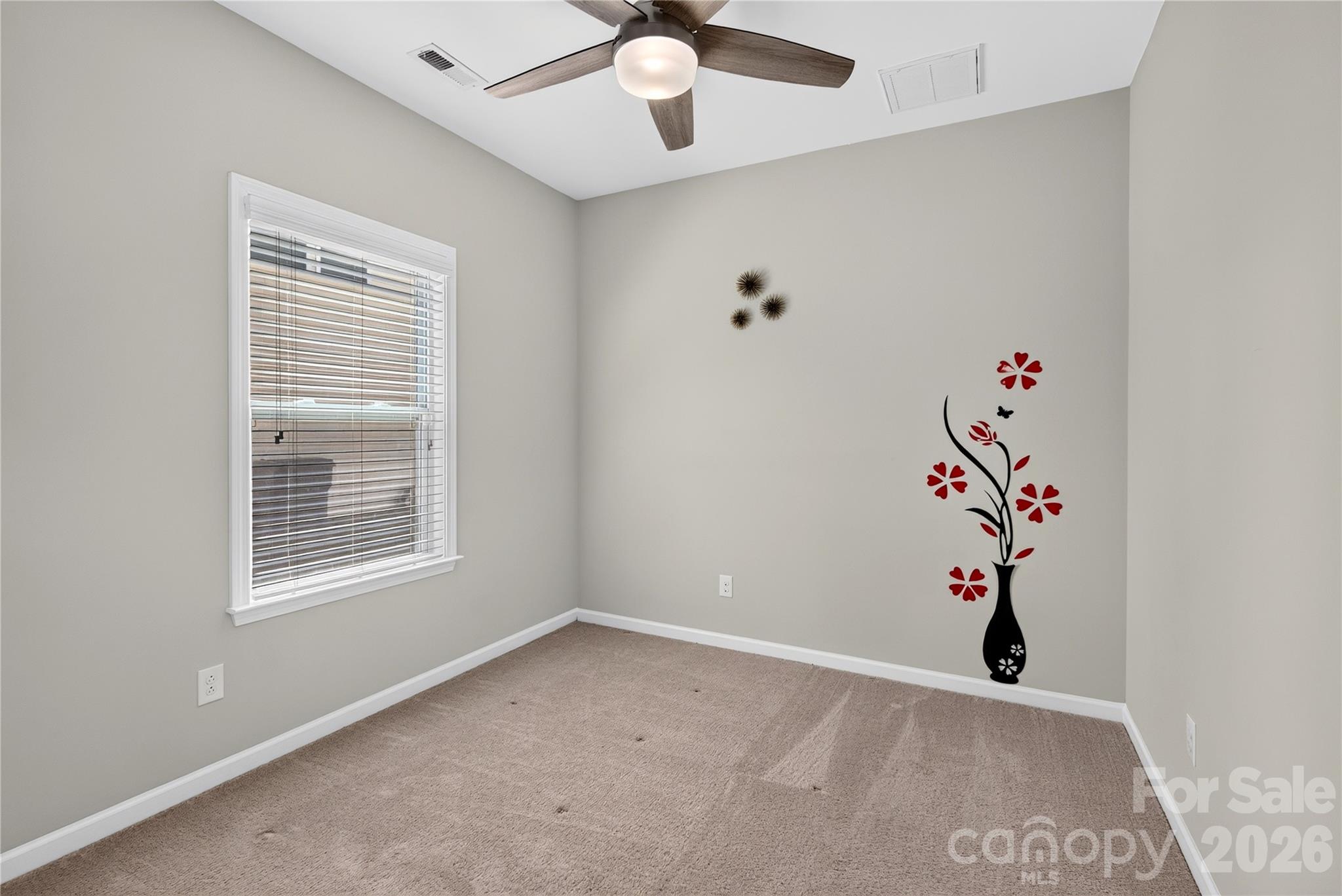 2512 Viburnum Court Property Photo 21