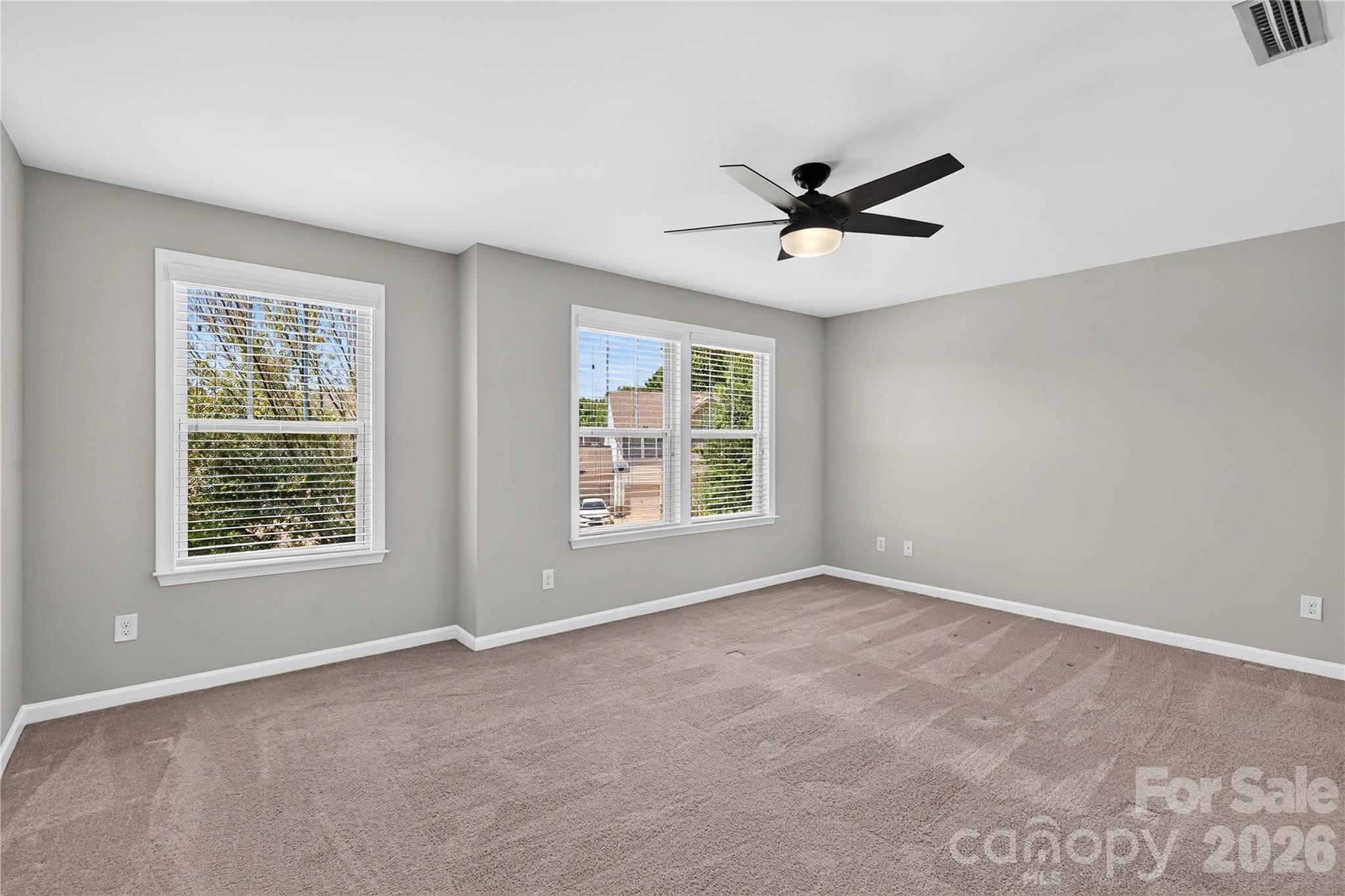 2512 Viburnum Court Property Photo 24