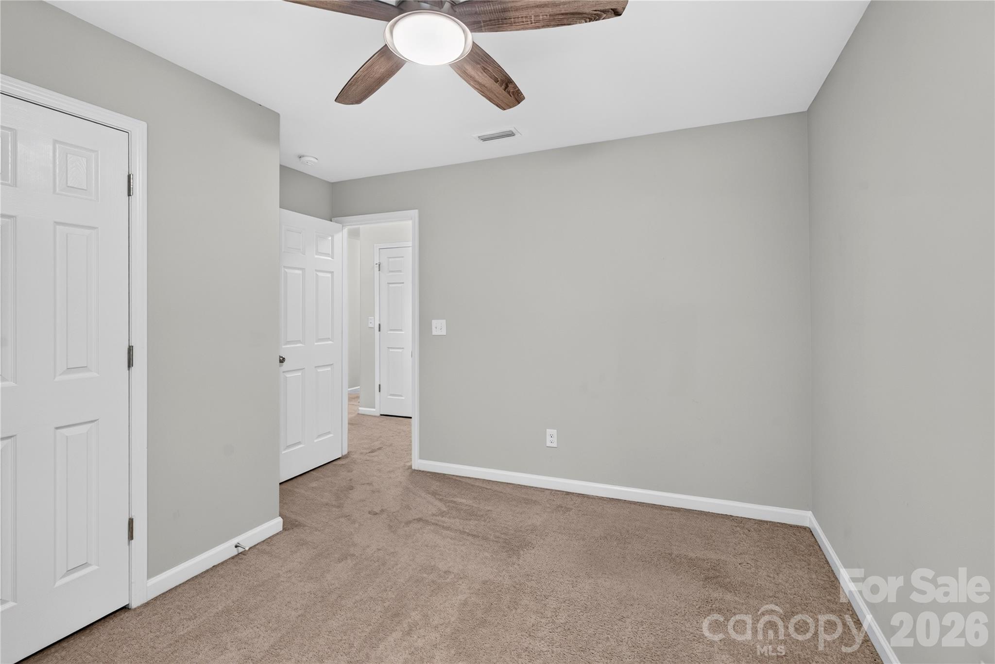 2512 Viburnum Court Property Photo 30