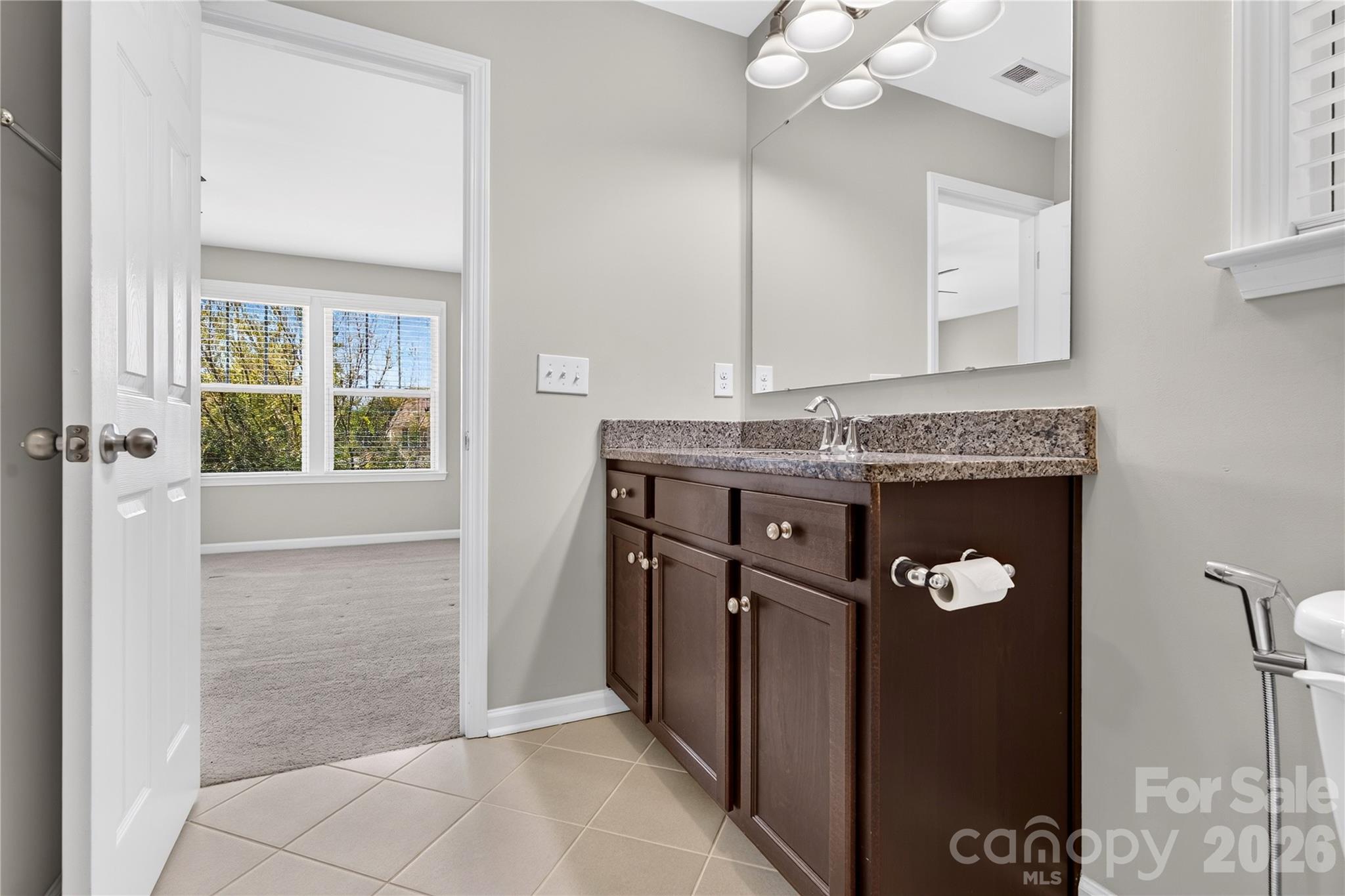 2512 Viburnum Court Property Photo 35