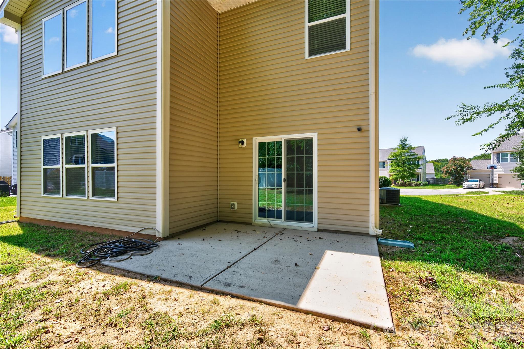 2512 Viburnum Court Property Photo 39