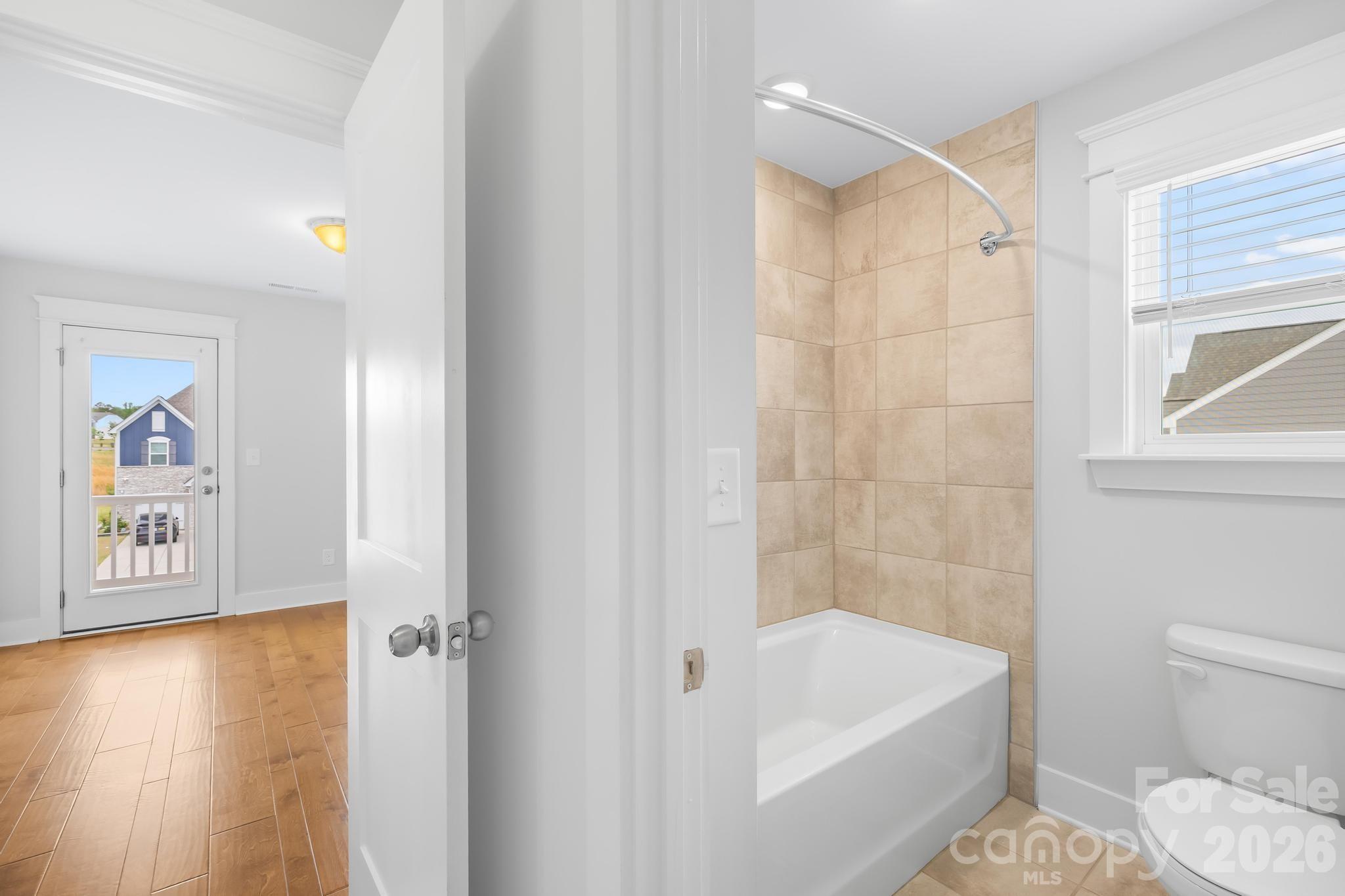 606 Yucatan Drive Property Photo 25
