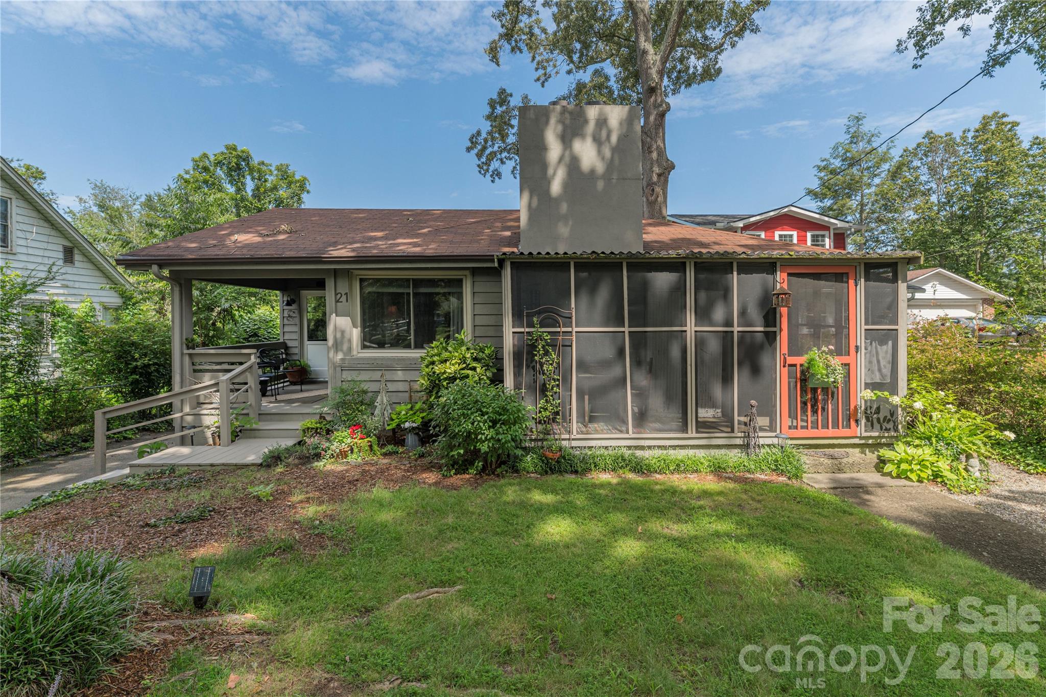 21 Lincoln Avenue Property Photo 1