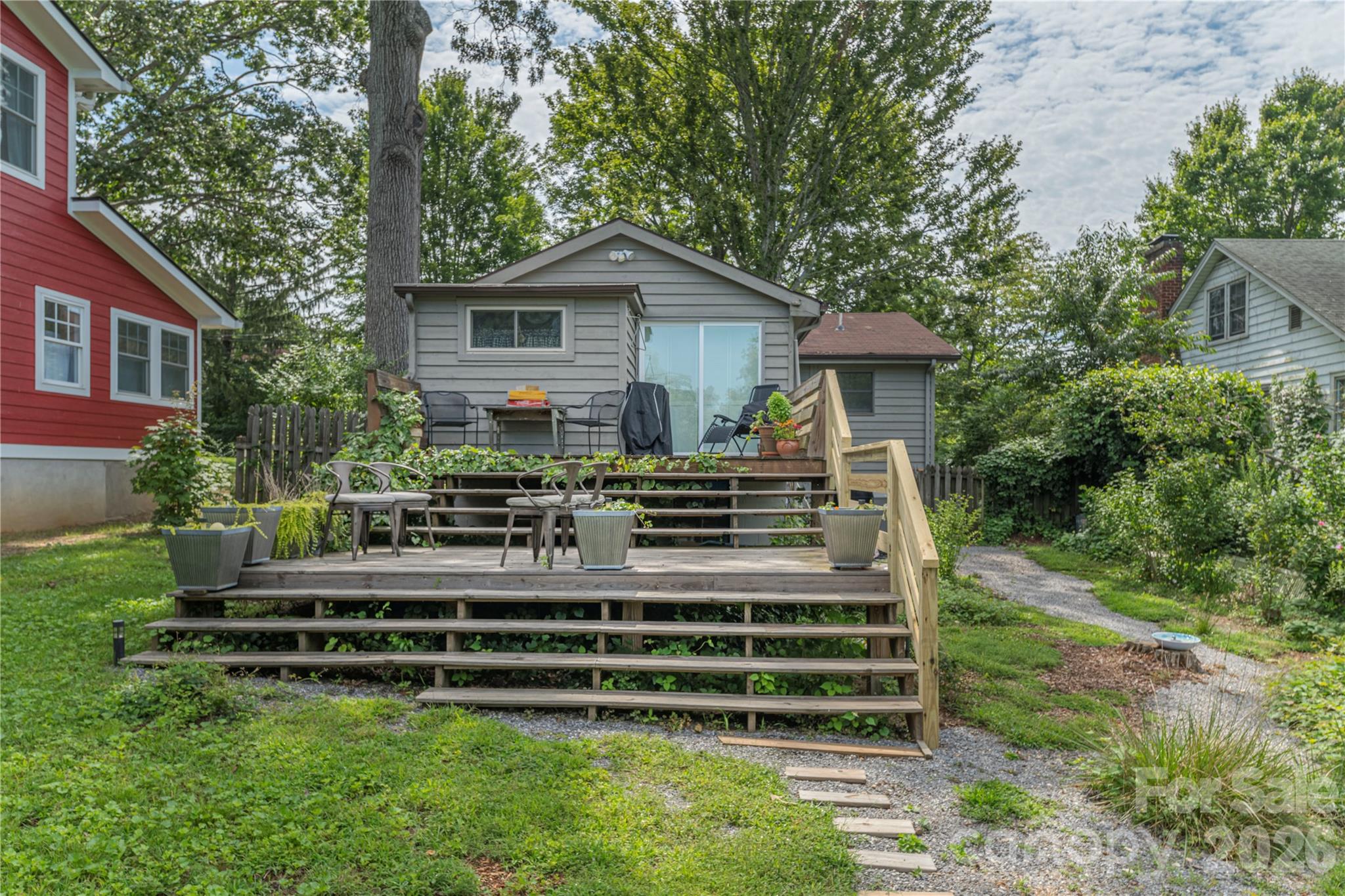21 Lincoln Avenue Property Photo 25