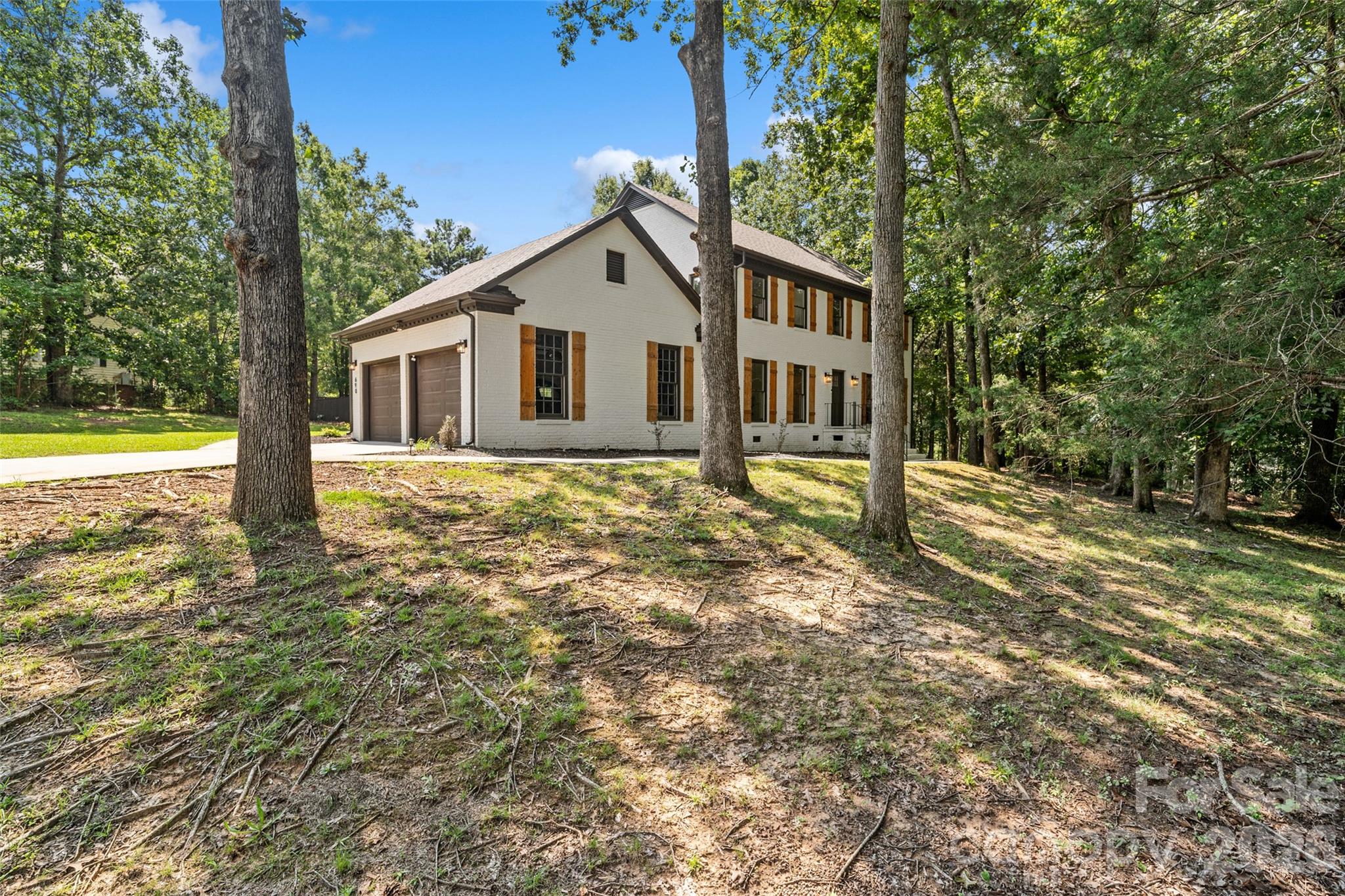 690 Knighton Hill Road Property Photo 3