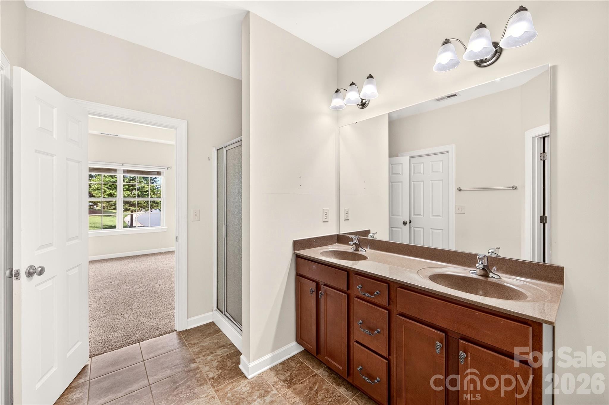 16718 Dolcetto Way Property Photo 28