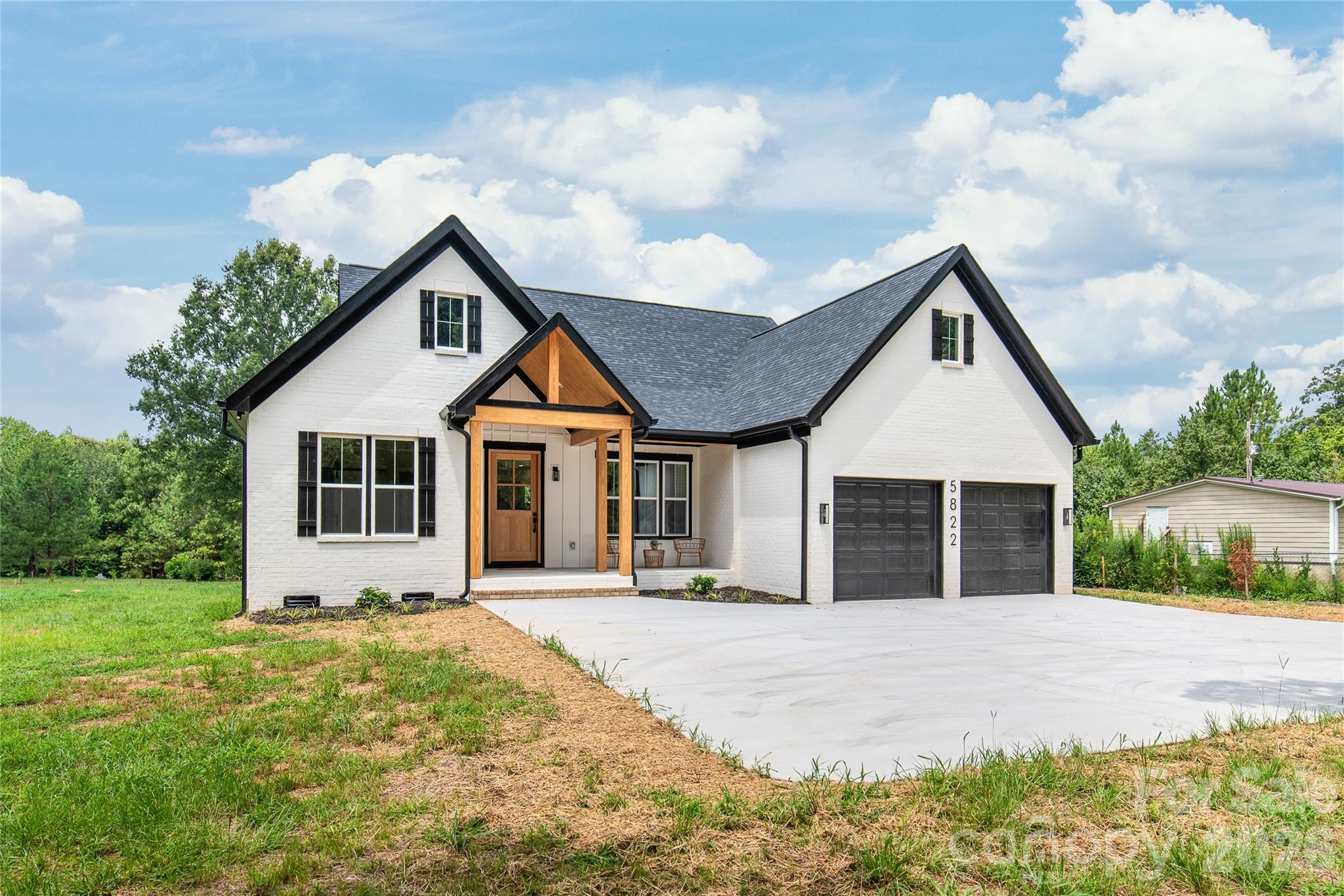 5822 Potter Road Property Photo 1