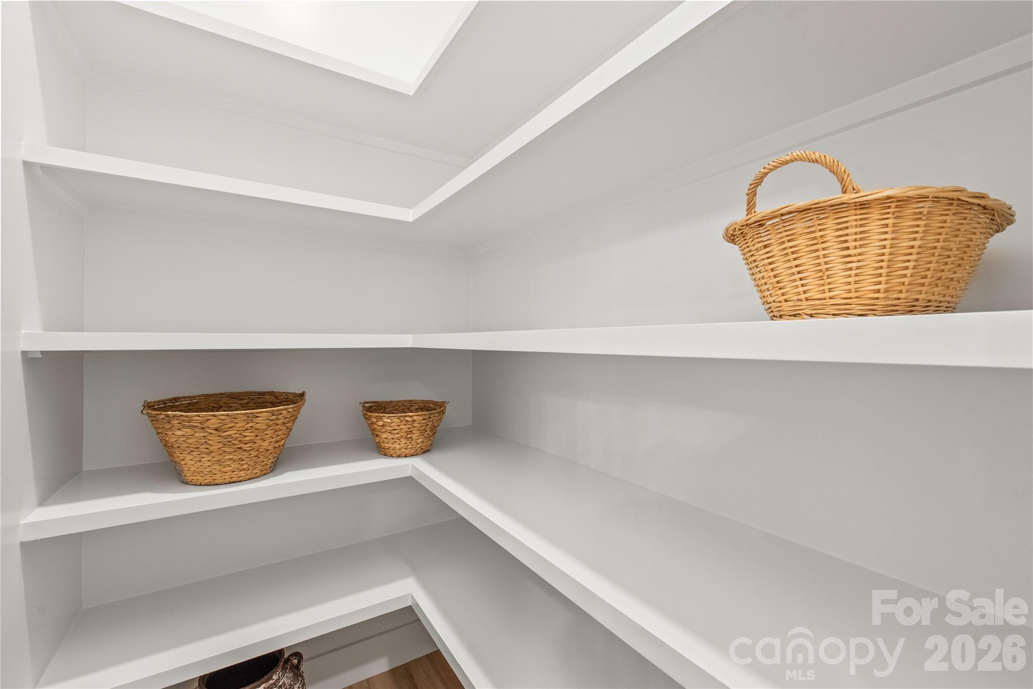 5822 Potter Road Property Photo 13