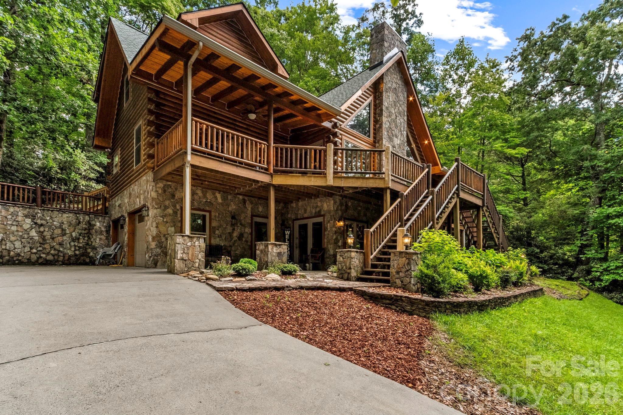 475 S Toe River Road Property Photo 2