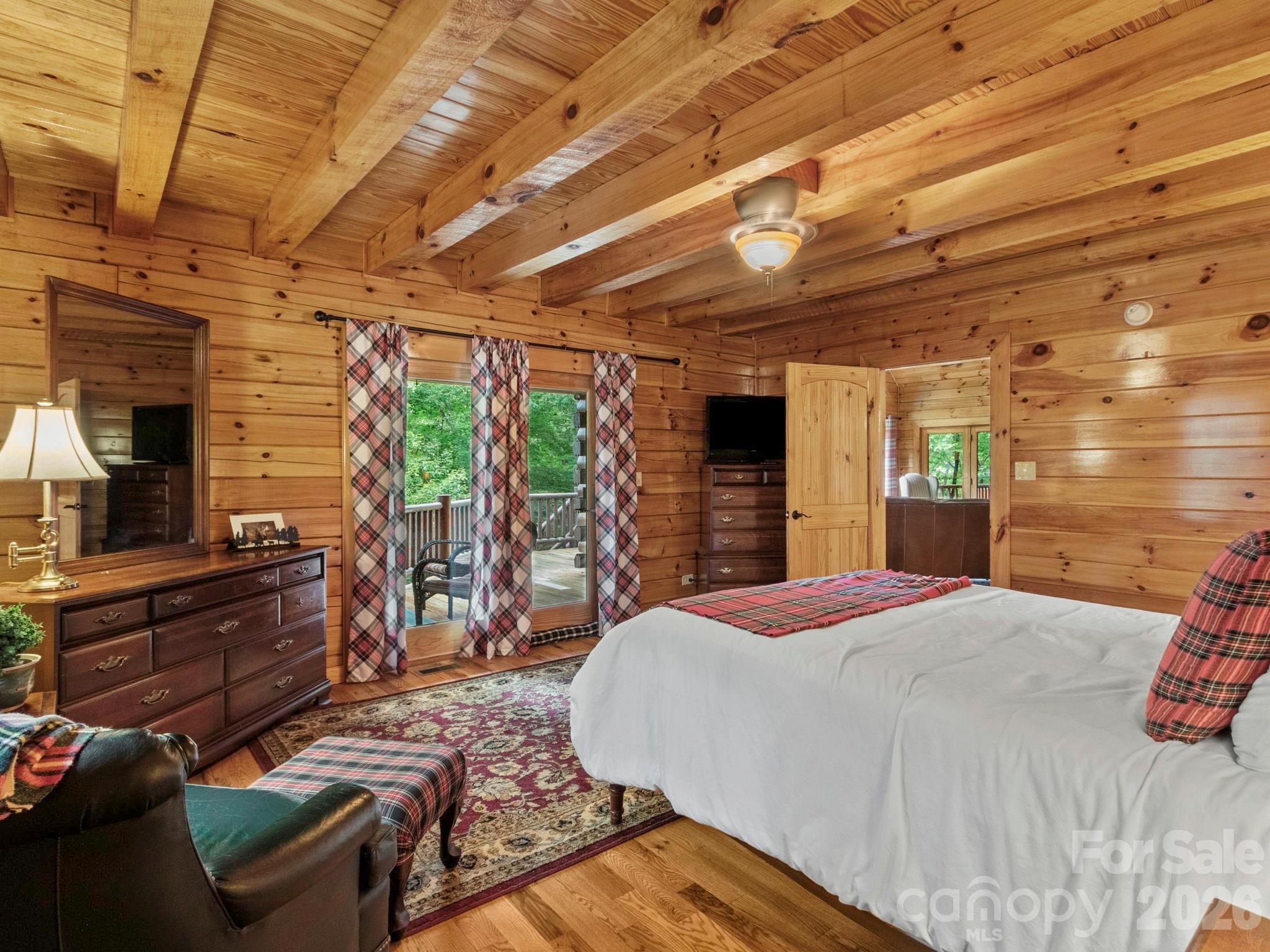475 S Toe River Road Property Photo 16