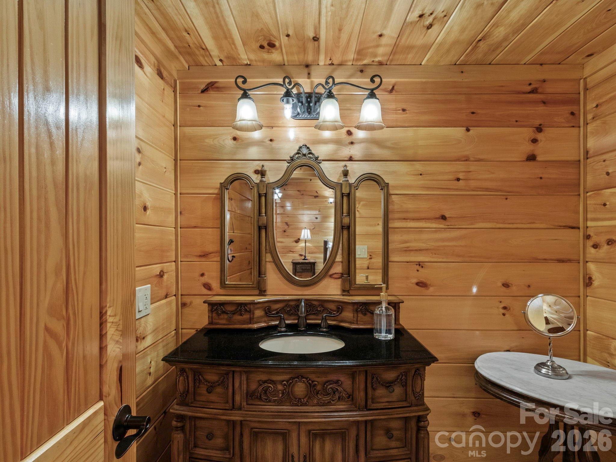 475 S Toe River Road Property Photo 23