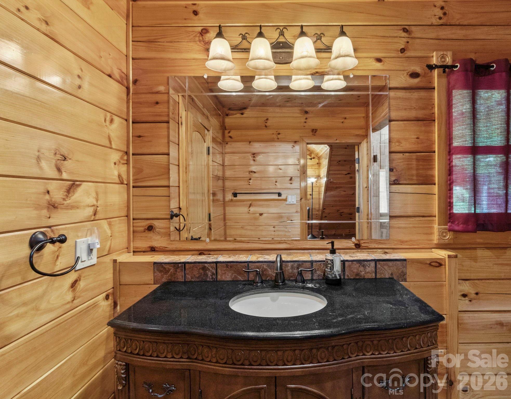 475 S Toe River Road Property Photo 28