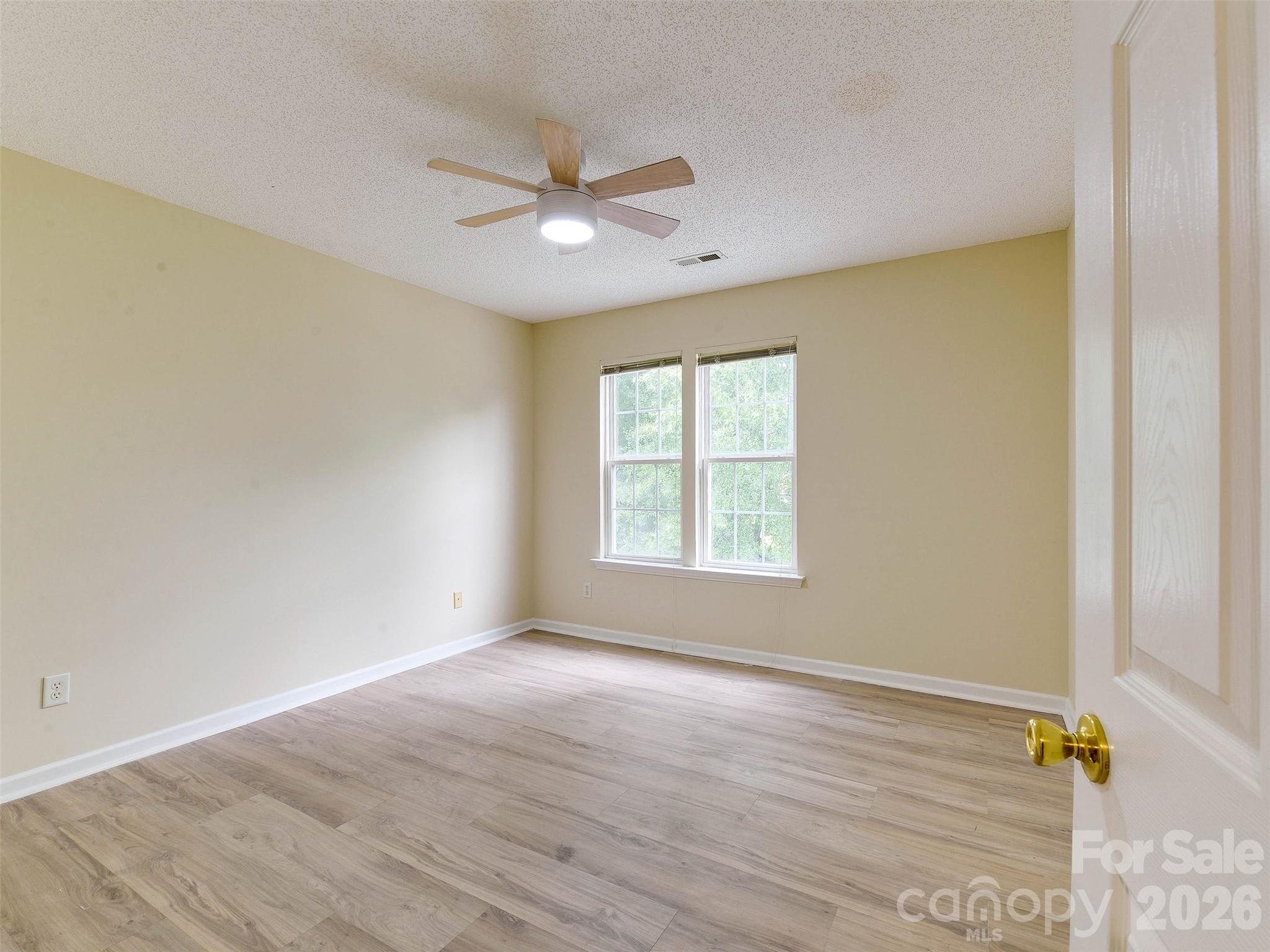 9128 Treyburn Drive Property Photo 12