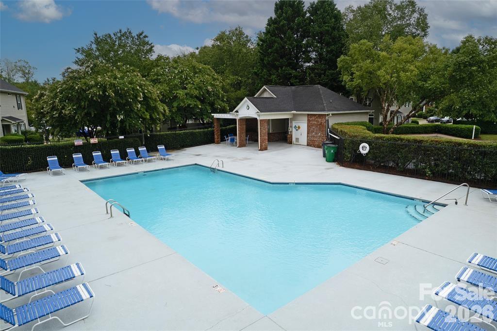 9128 Treyburn Drive Property Photo 16