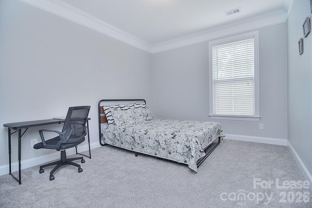 1445 Overlea Place Property Photo 10