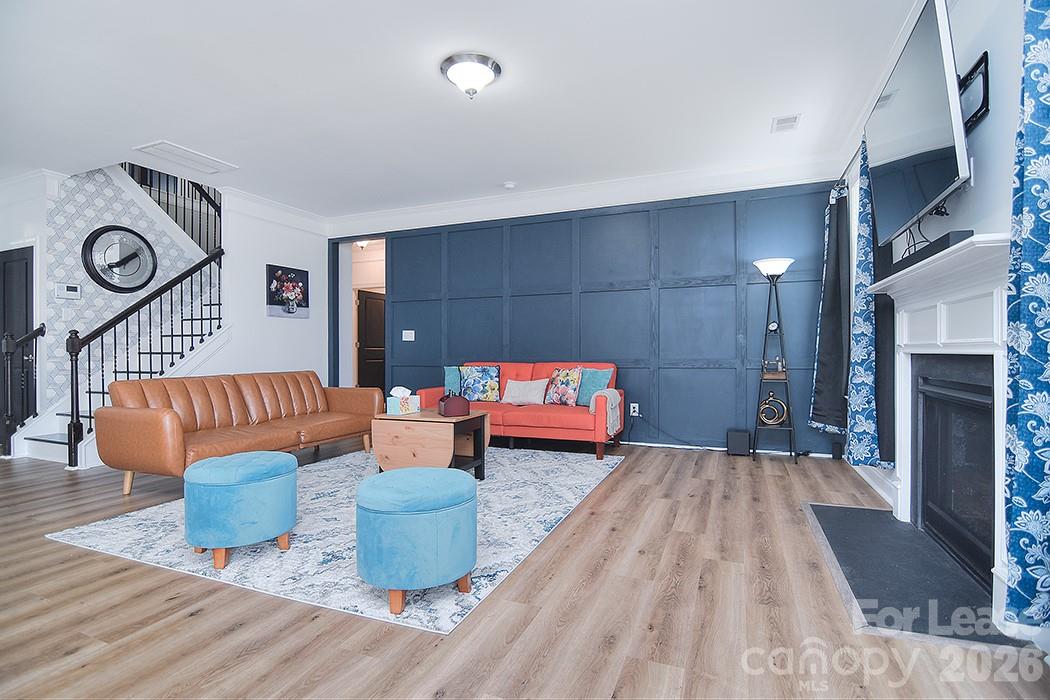 1445 Overlea Place Property Photo 10