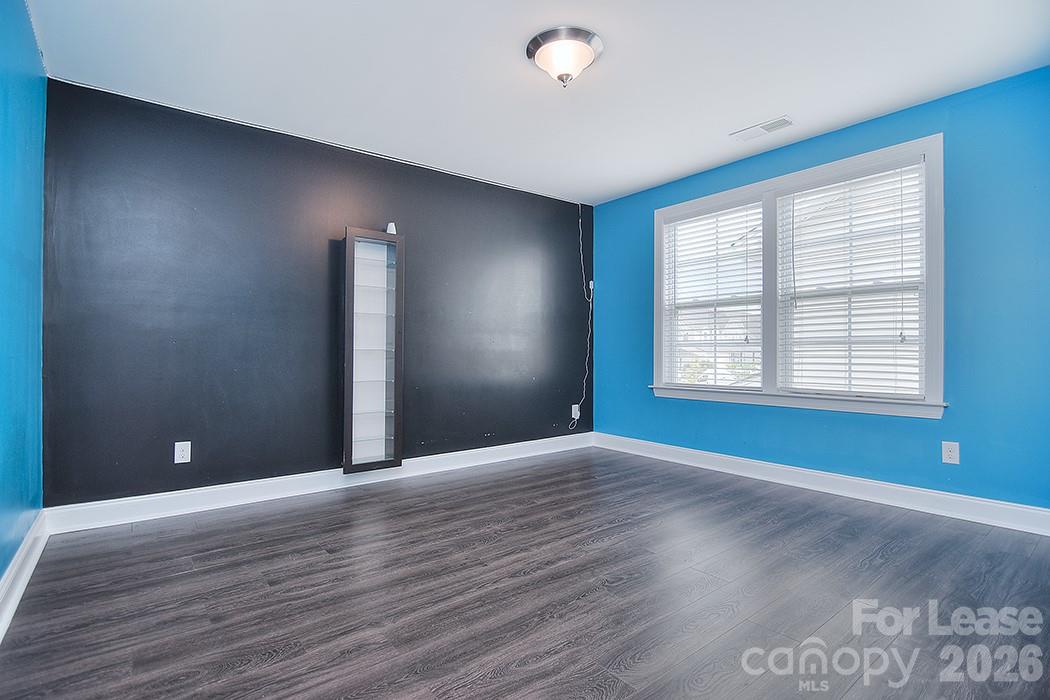 1445 Overlea Place Property Photo 16
