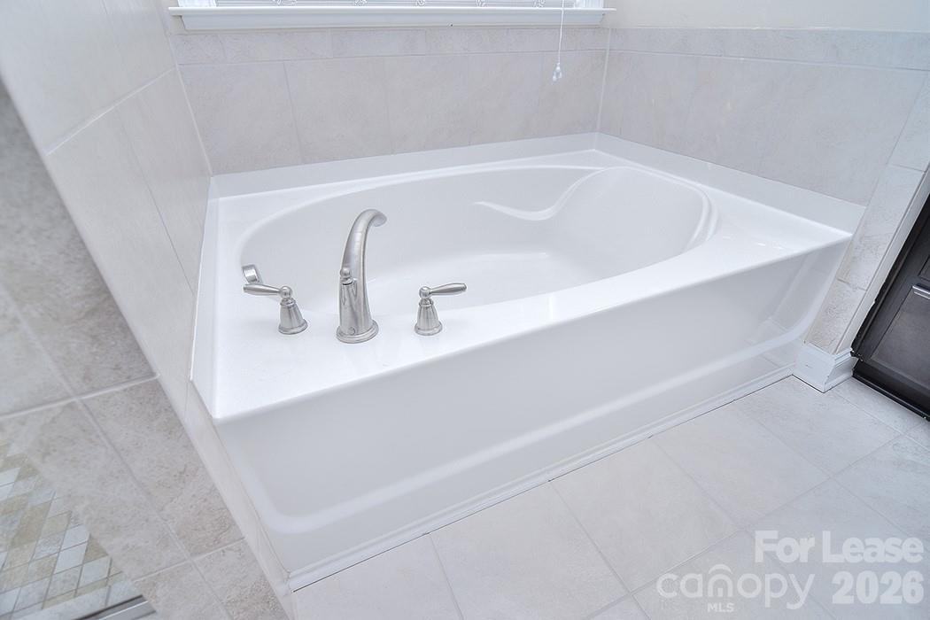 1445 Overlea Place Property Photo 26