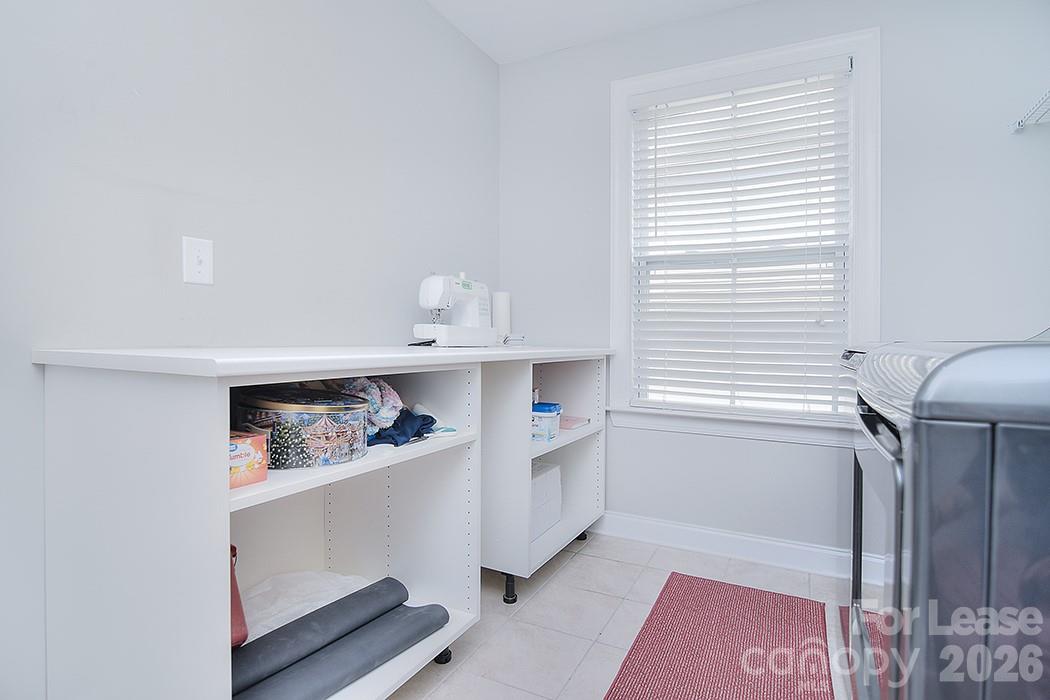 1445 Overlea Place Property Photo 27