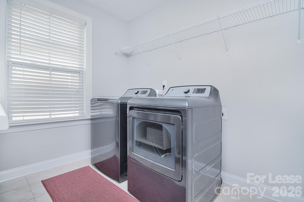 1445 Overlea Place Property Photo 30