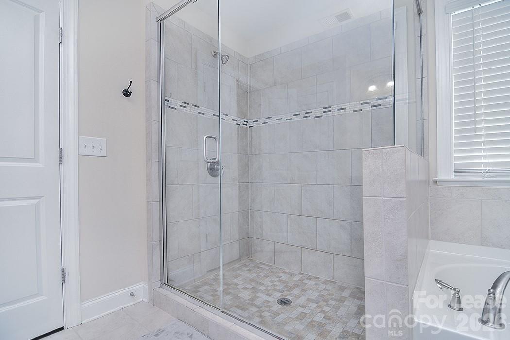 1445 Overlea Place Property Photo 36