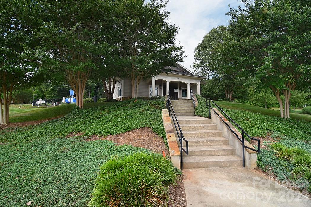 1445 Overlea Place Property Photo 40