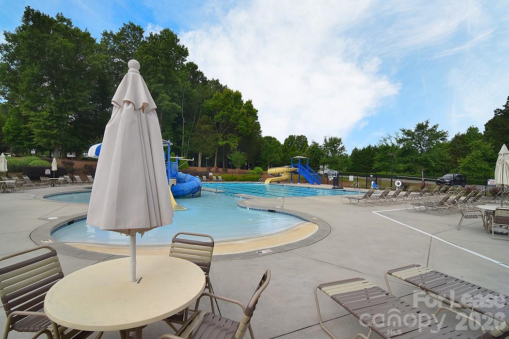 1445 Overlea Place Property Photo 41