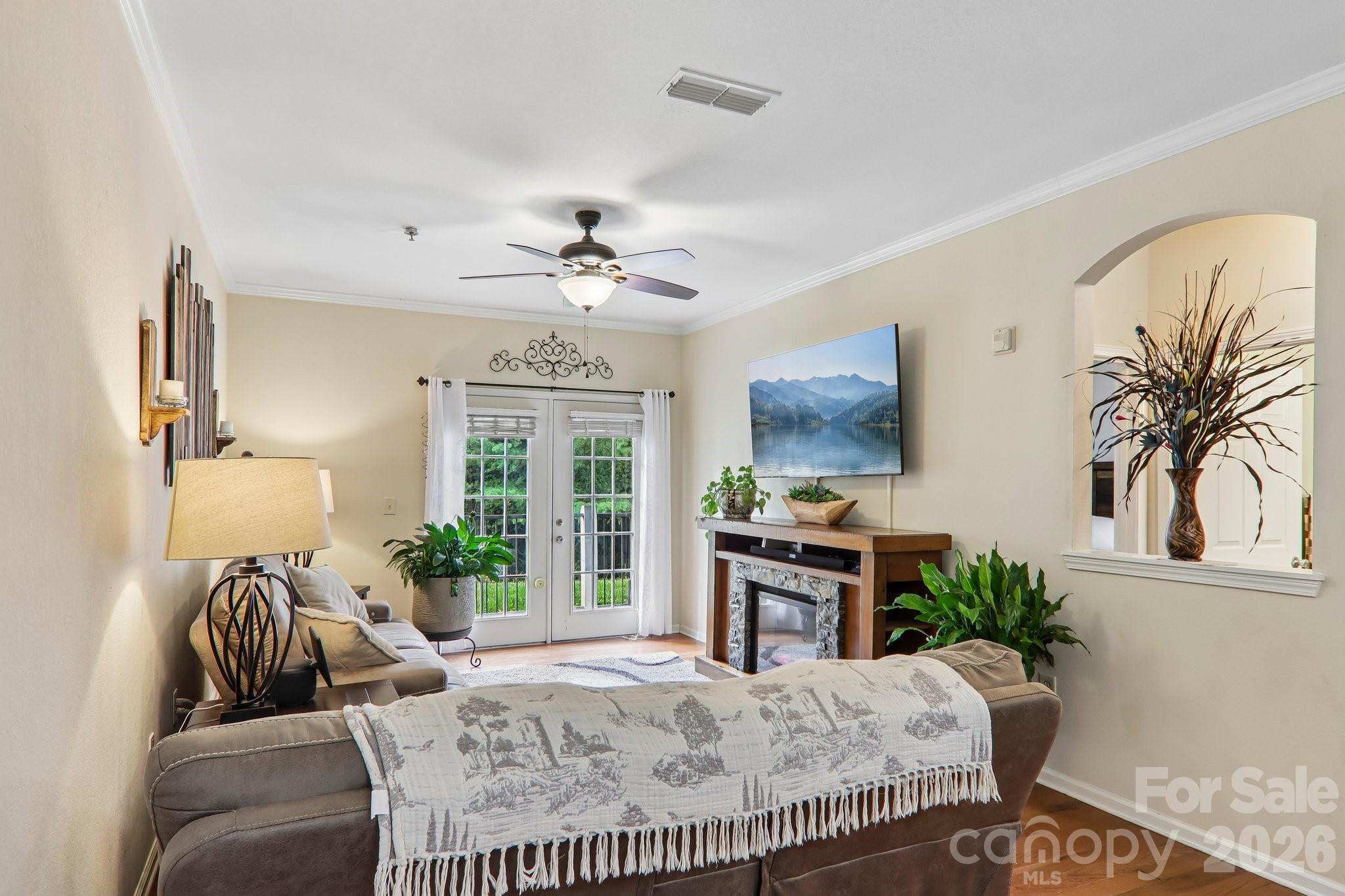 100 Vista Lake Drive 2 Property Photo 6
