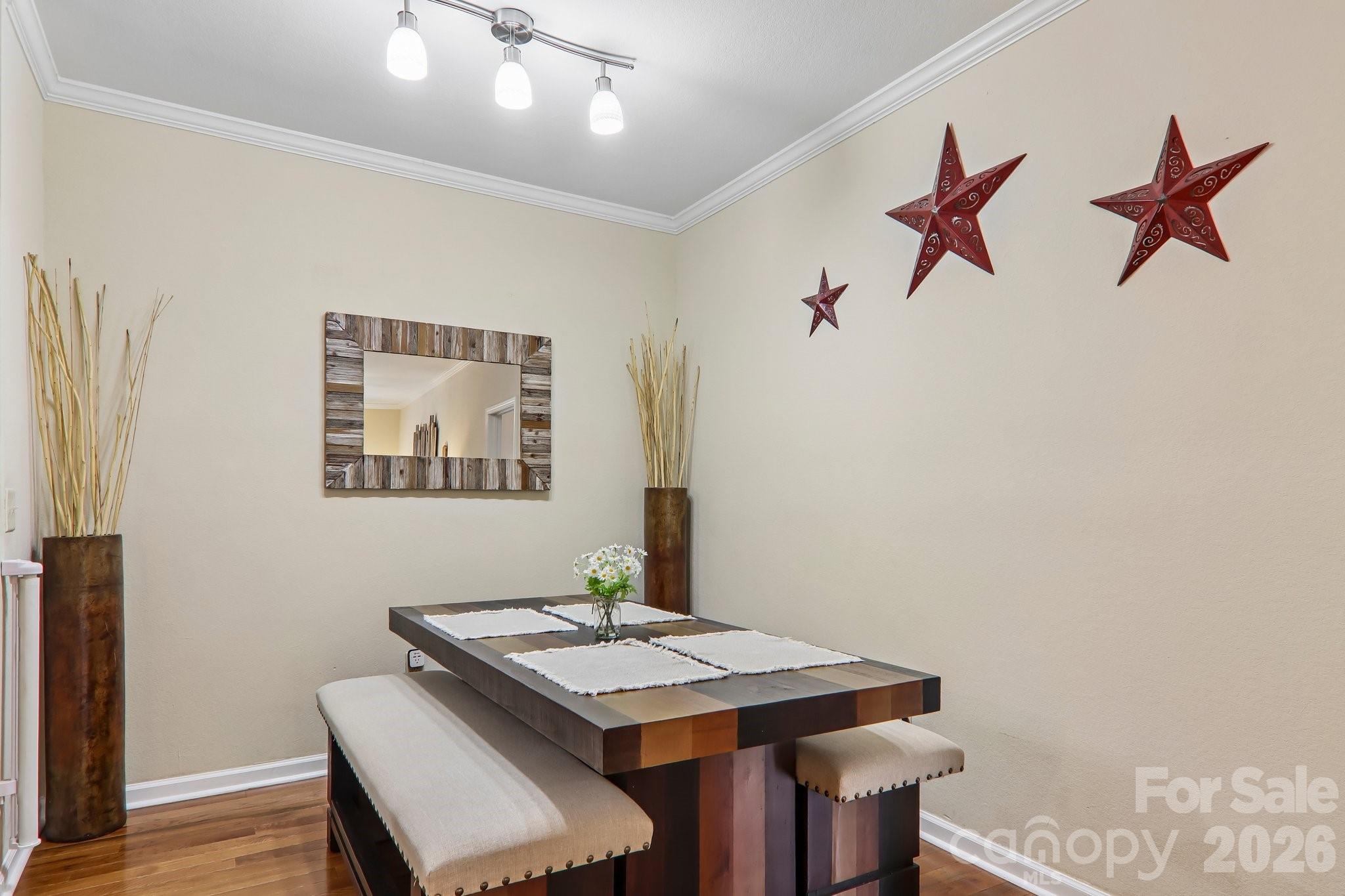 100 Vista Lake Drive 2 Property Photo 10