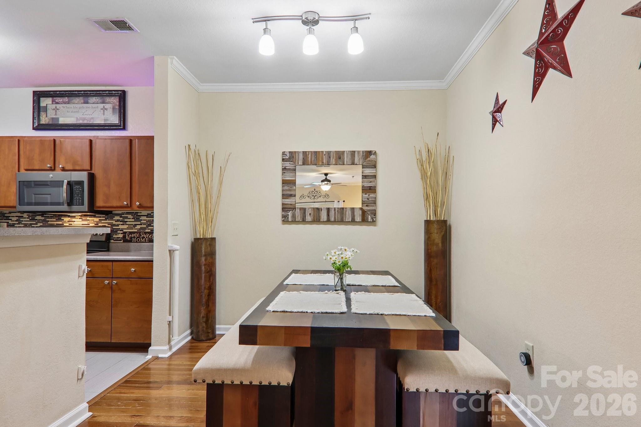 100 Vista Lake Drive 2 Property Photo 12