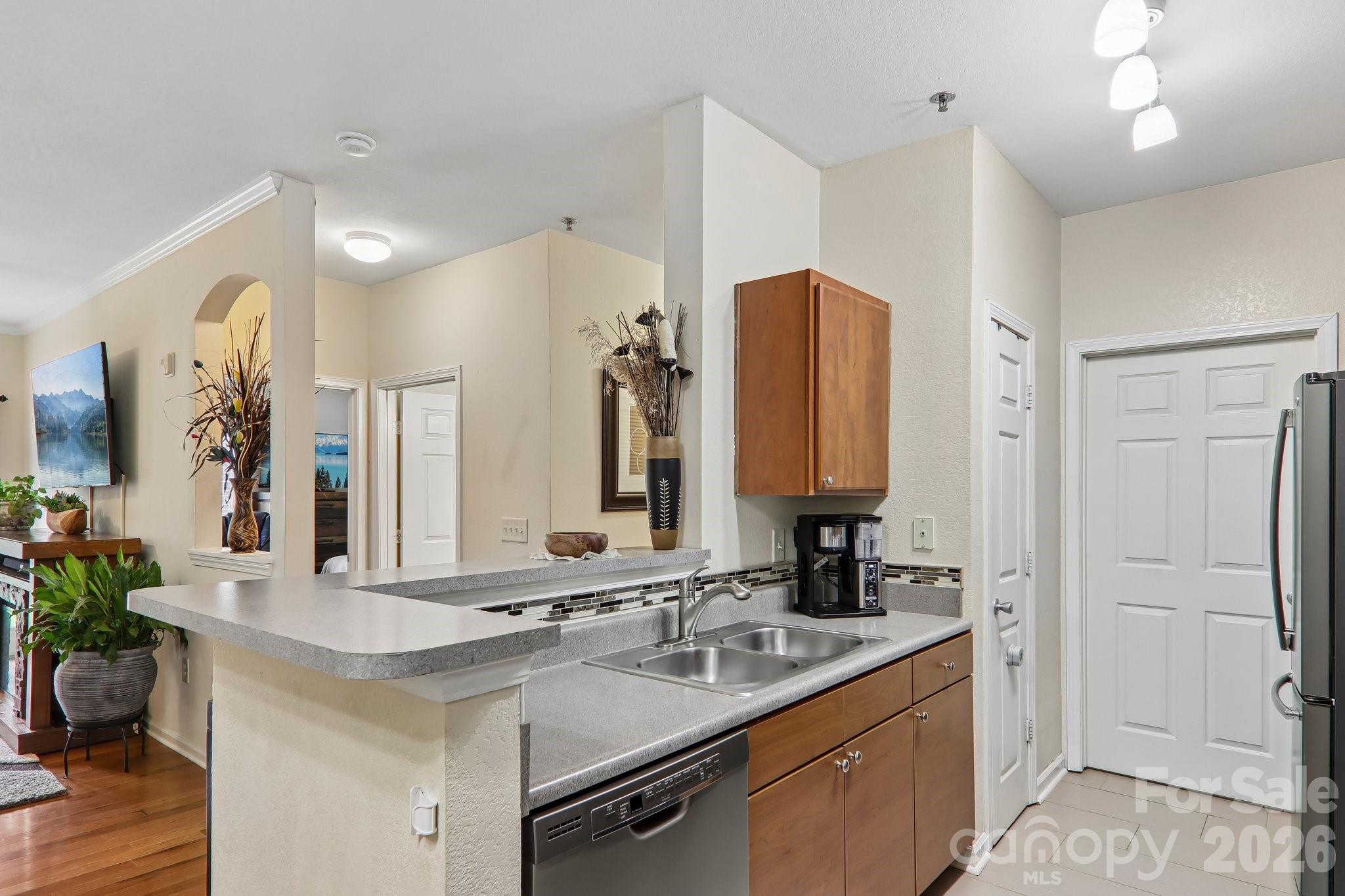 100 Vista Lake Drive 2 Property Photo 14