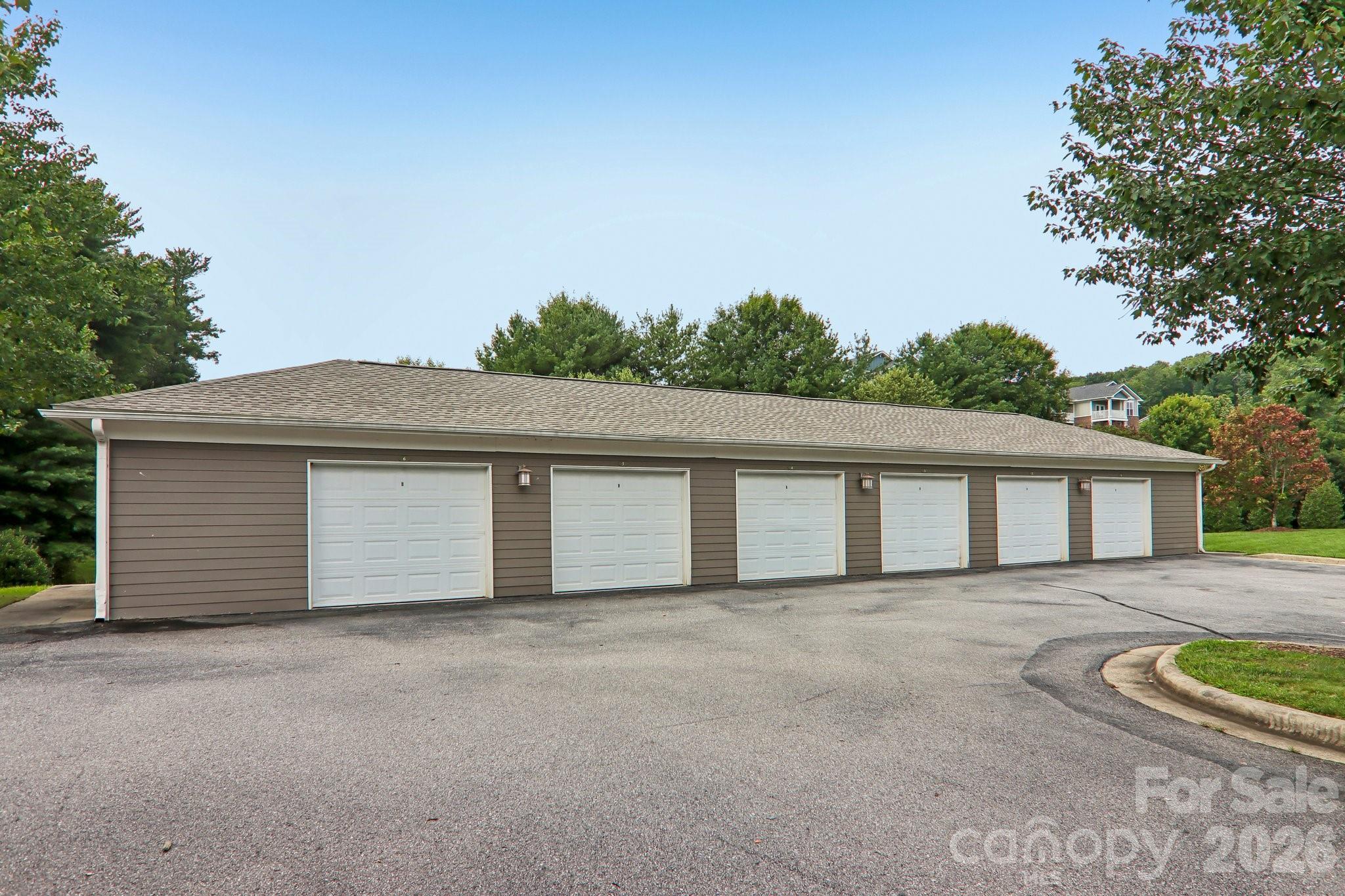 100 Vista Lake Drive 2 Property Photo 32